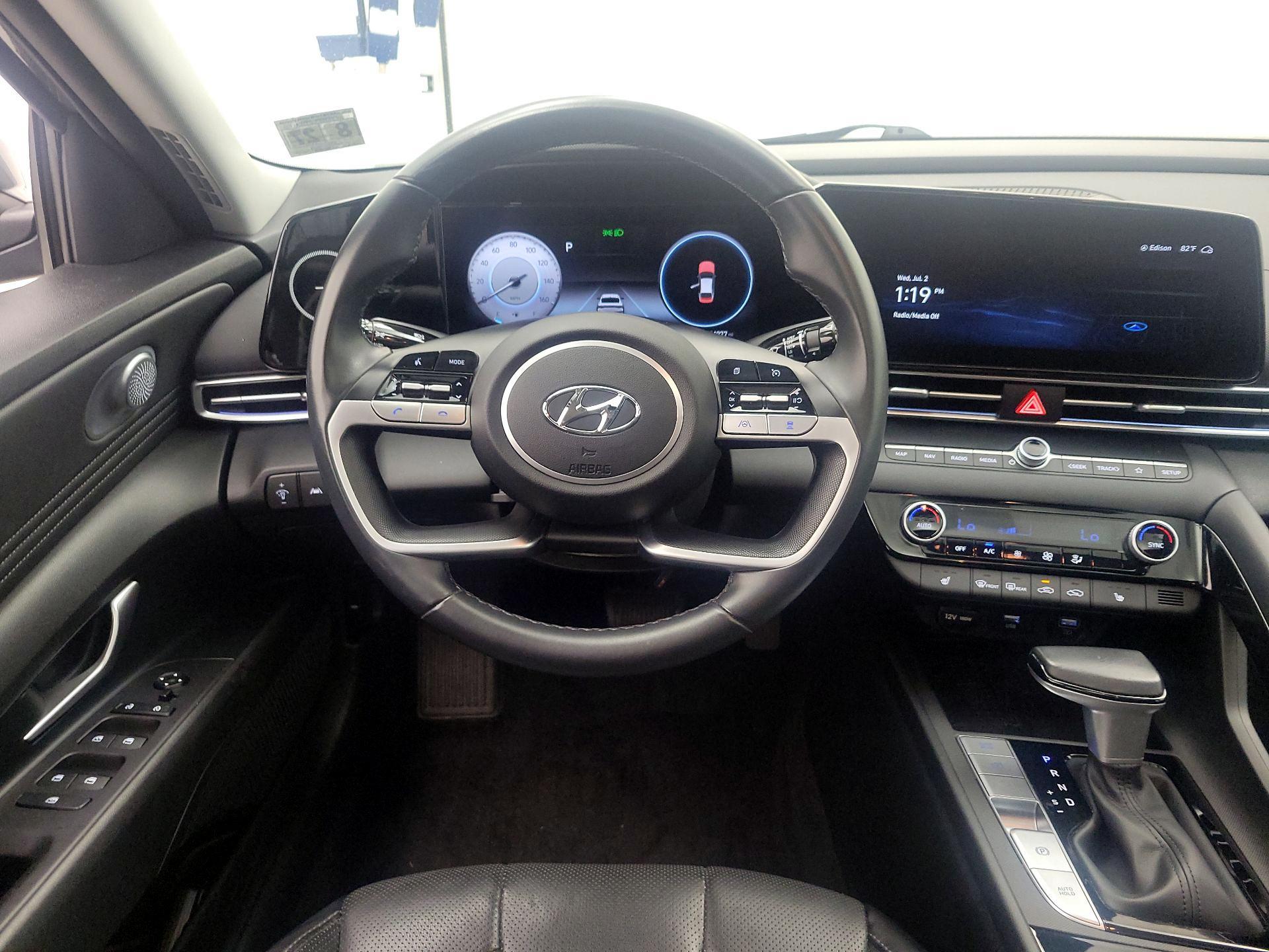 Thumbnail: 2023 Hyundai Elantra - 10