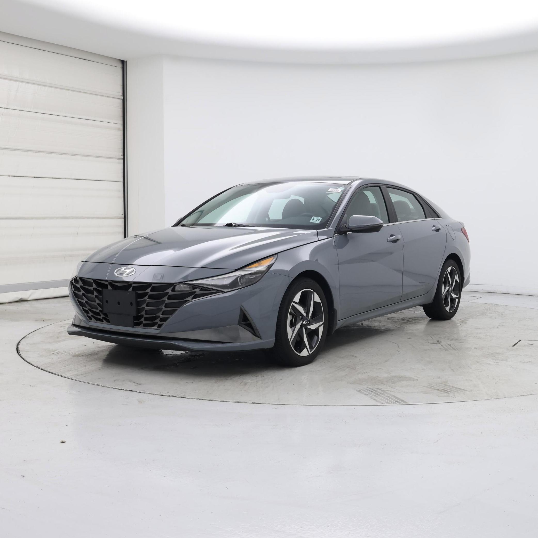 Thumbnail: 2023 Hyundai Elantra - 4
