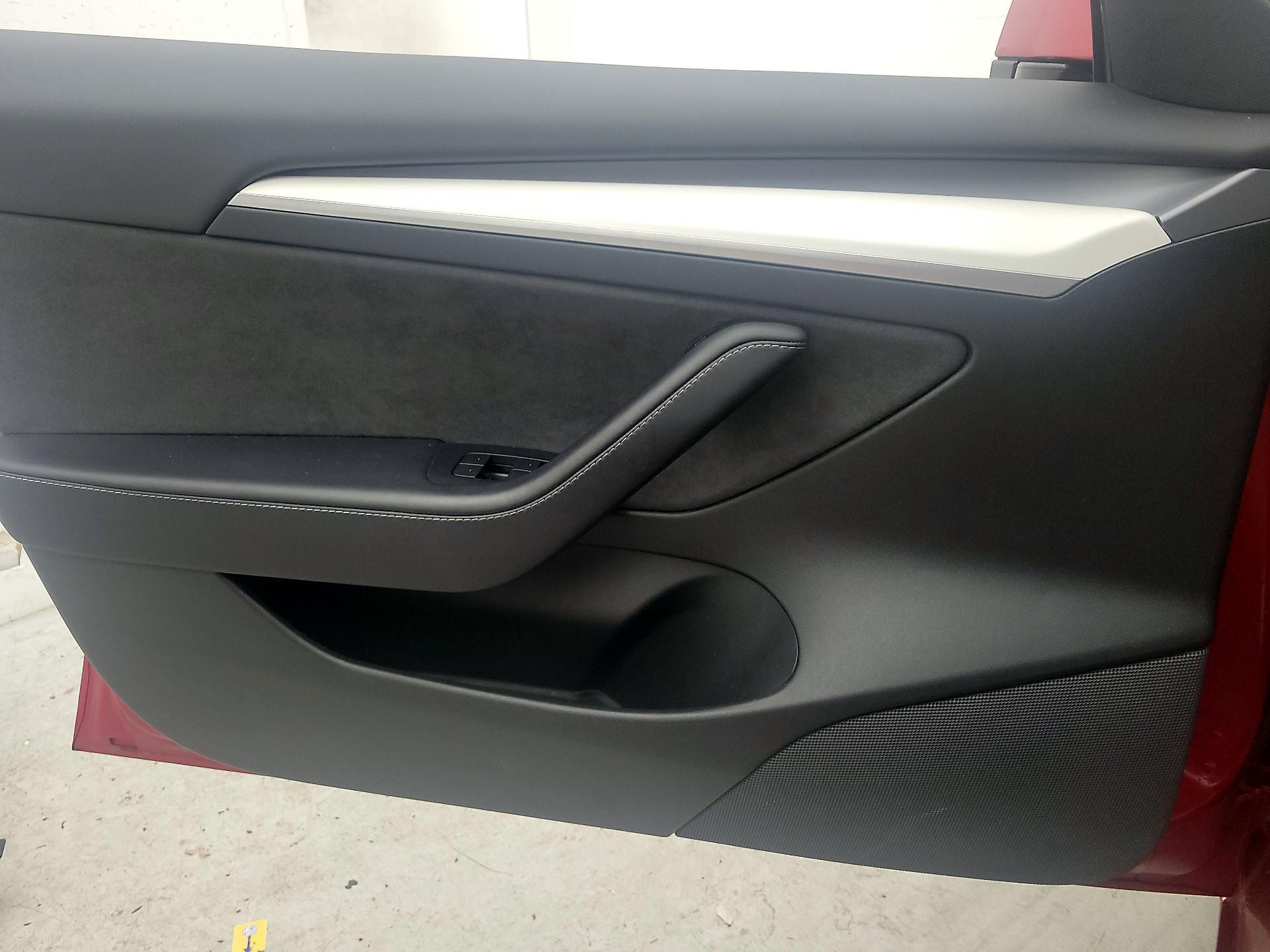 Thumbnail: 2021 Tesla Model 3 - 12