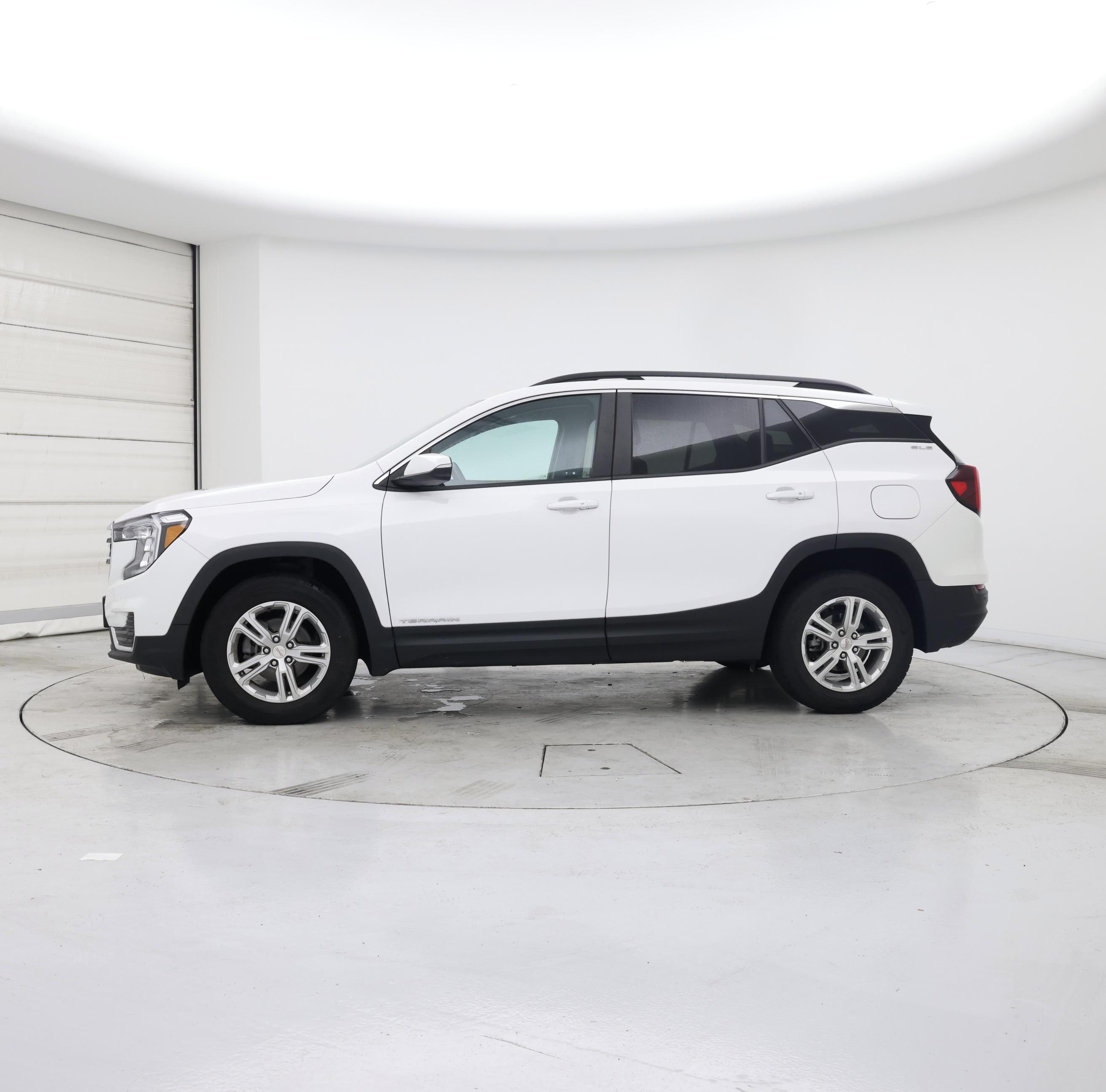 Thumbnail: 2022 GMC Terrain - 3