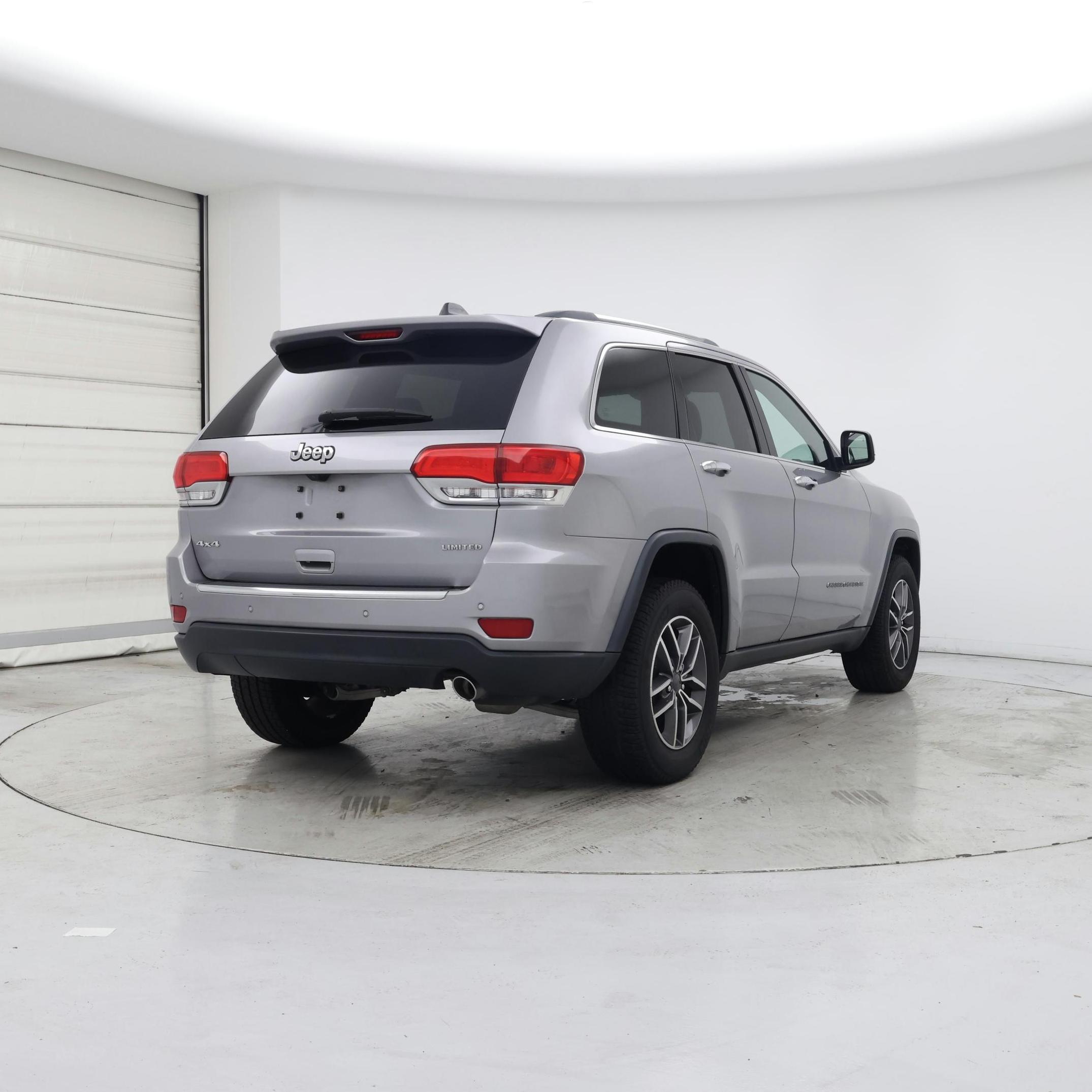 Thumbnail: 2019 Jeep Grand Cherokee - 8