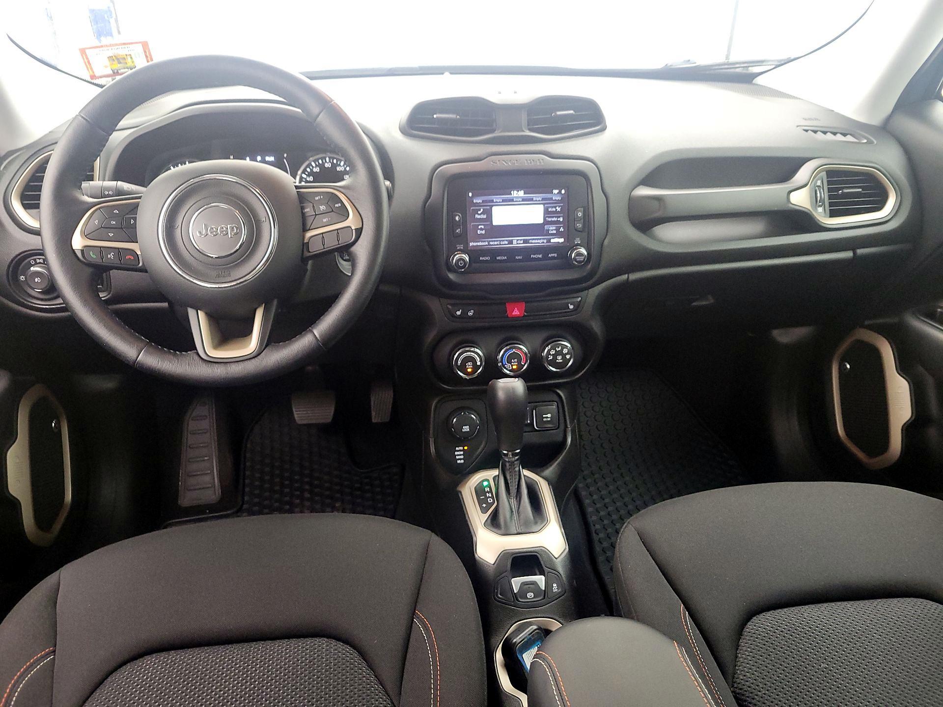 Thumbnail: 2016 Jeep Renegade - 9