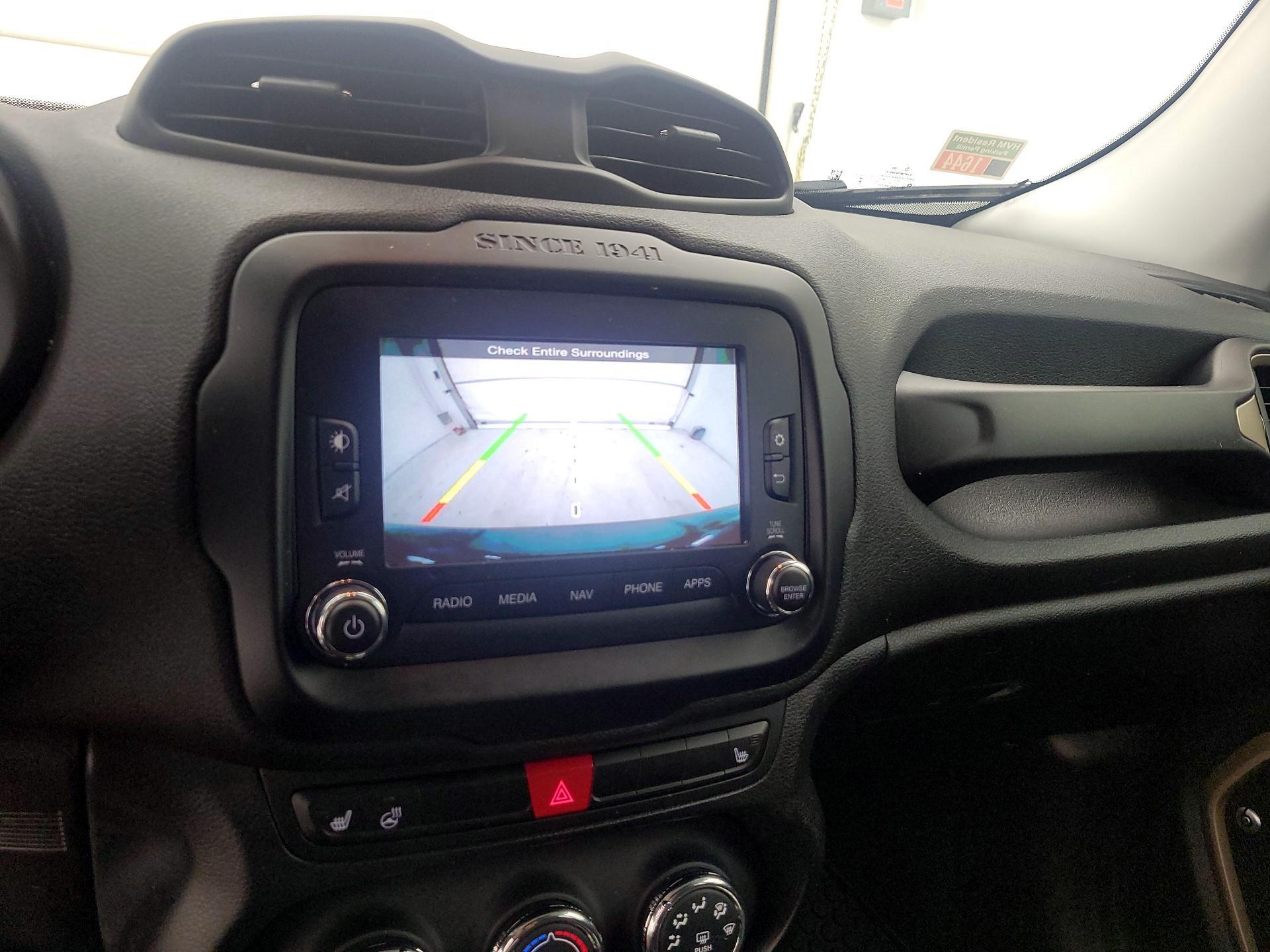 Thumbnail: 2016 Jeep Renegade - 14