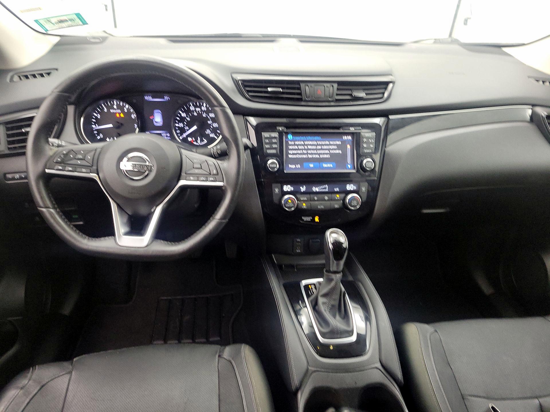 Thumbnail: 2018 Nissan Rogue Sport - 9