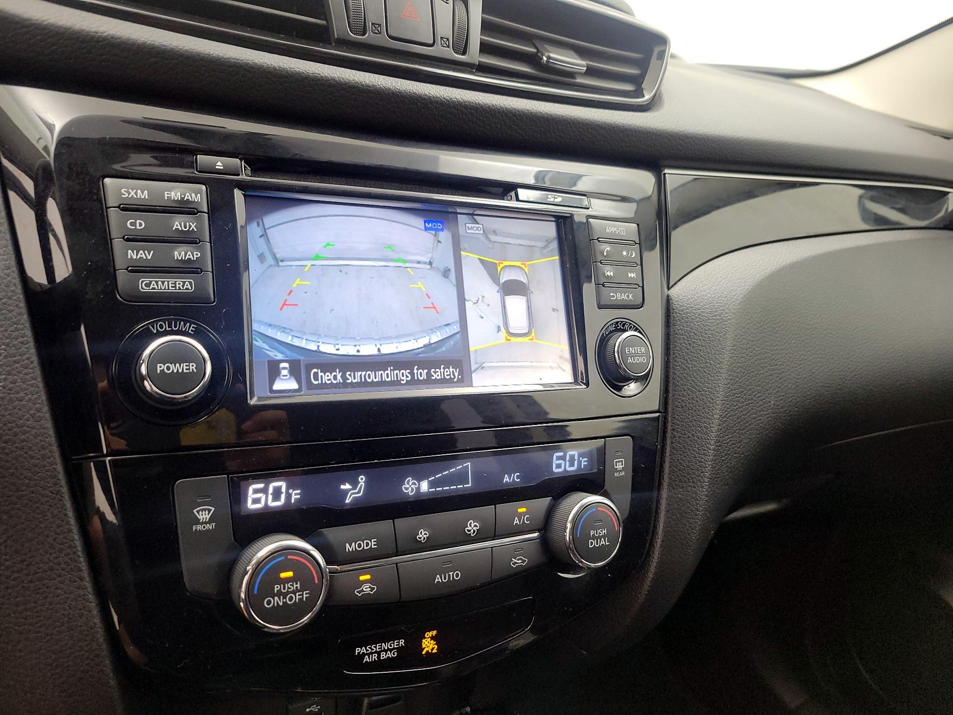 Thumbnail: 2018 Nissan Rogue Sport - 14