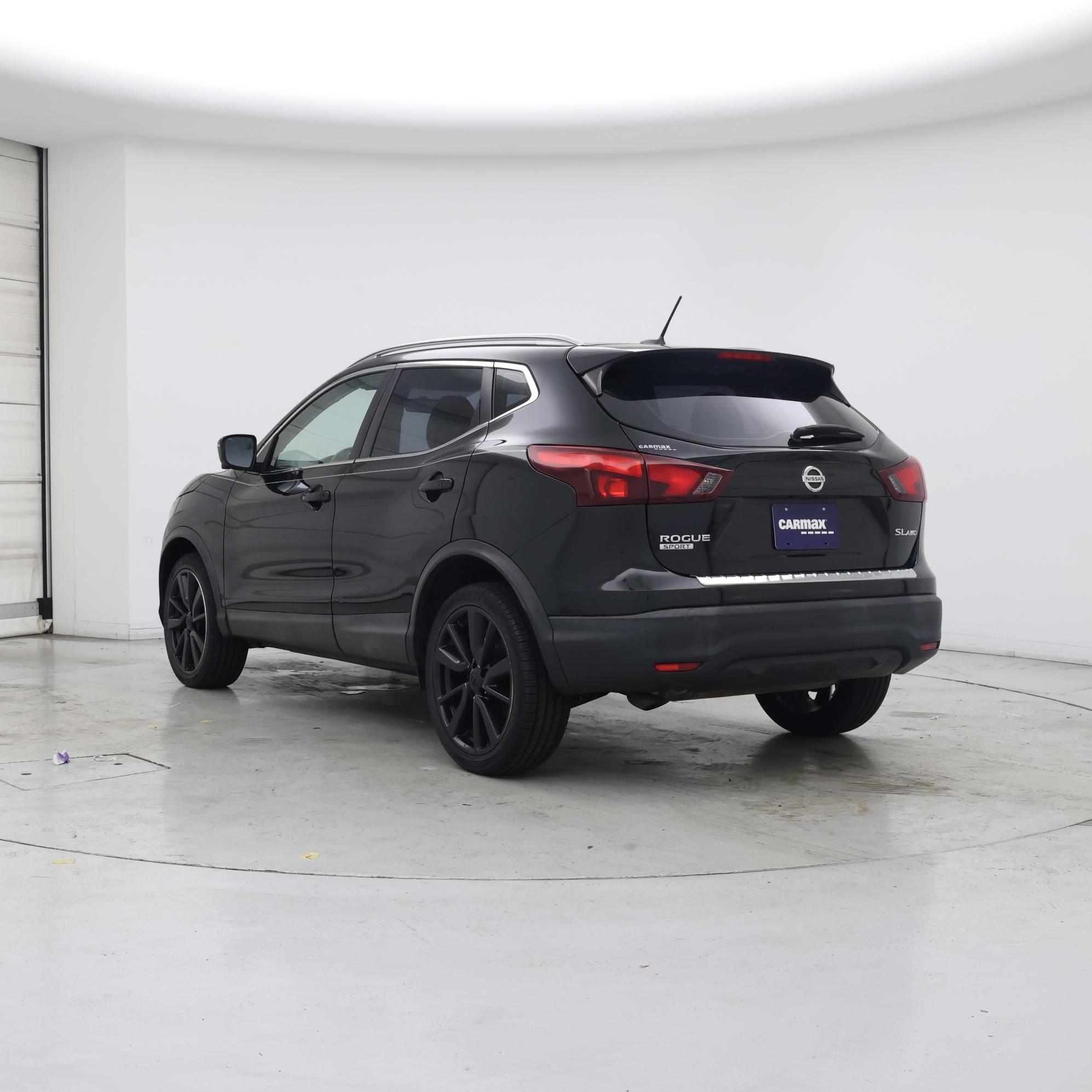 Thumbnail: 2018 Nissan Rogue Sport - 2