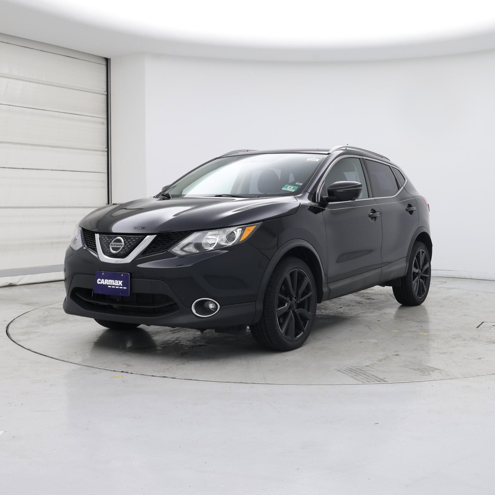 Thumbnail: 2018 Nissan Rogue Sport - 4