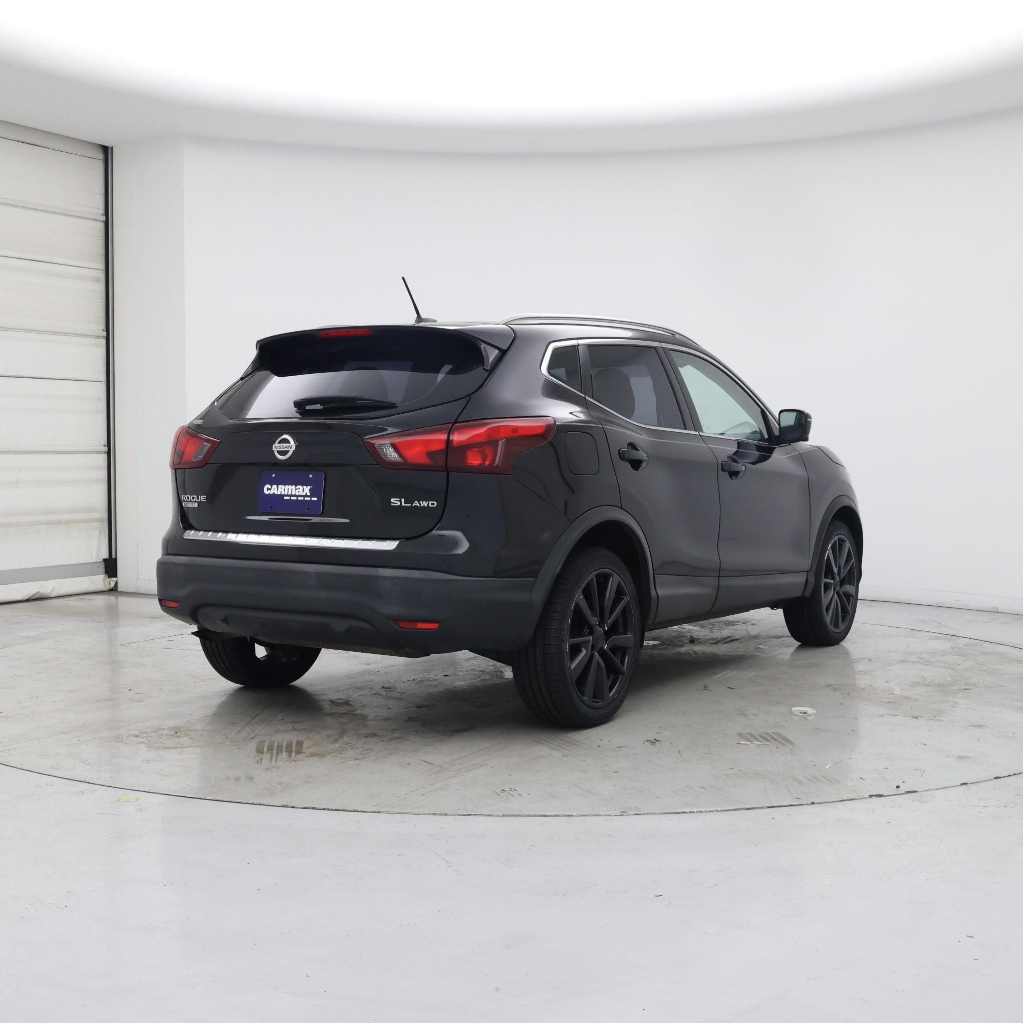 Thumbnail: 2018 Nissan Rogue Sport - 8