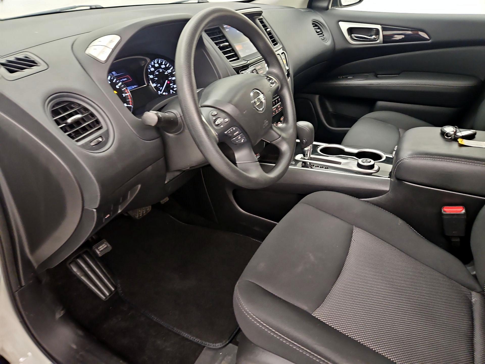 Thumbnail: 2020 Nissan Pathfinder - 11