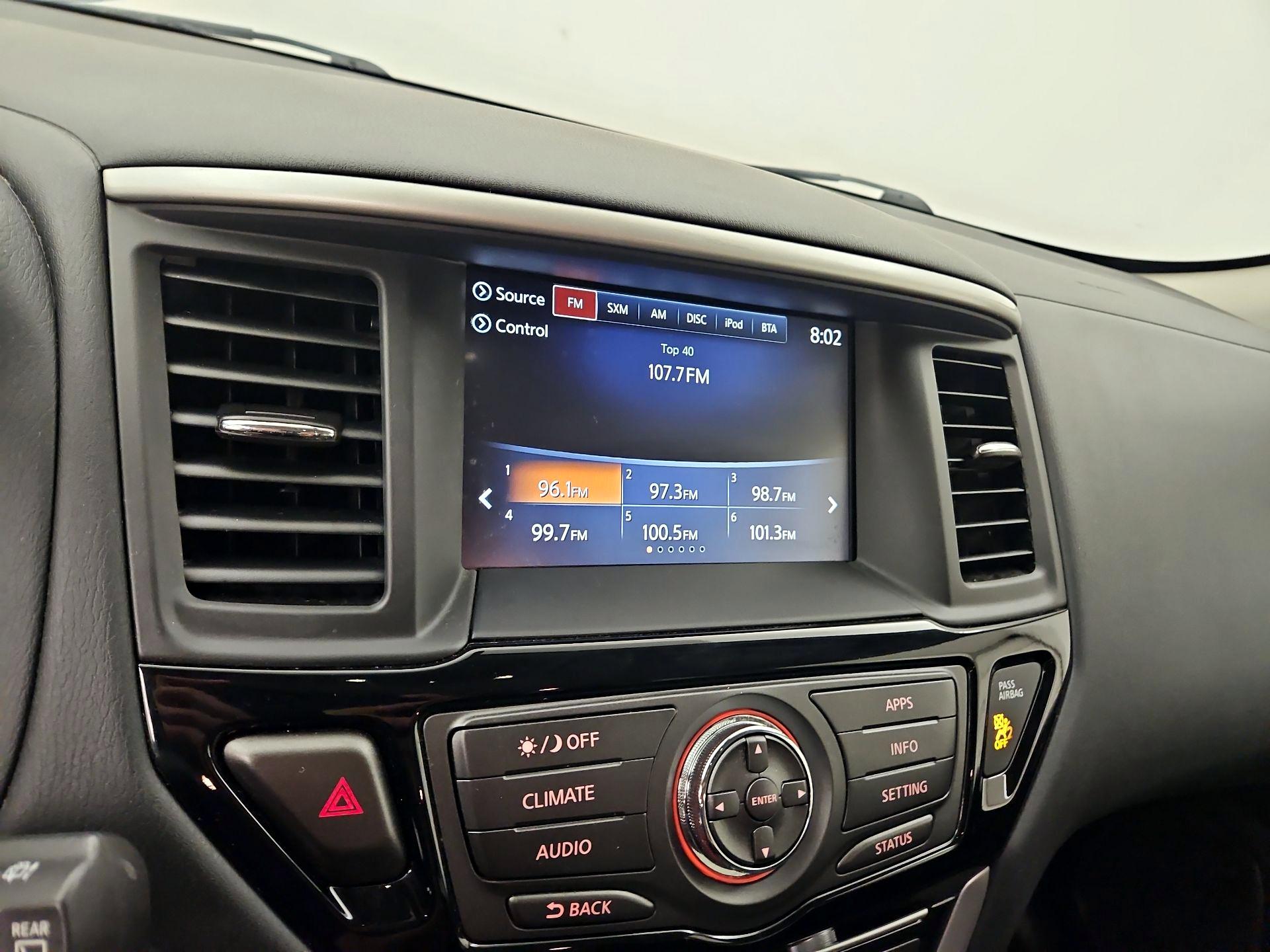Thumbnail: 2020 Nissan Pathfinder - 15