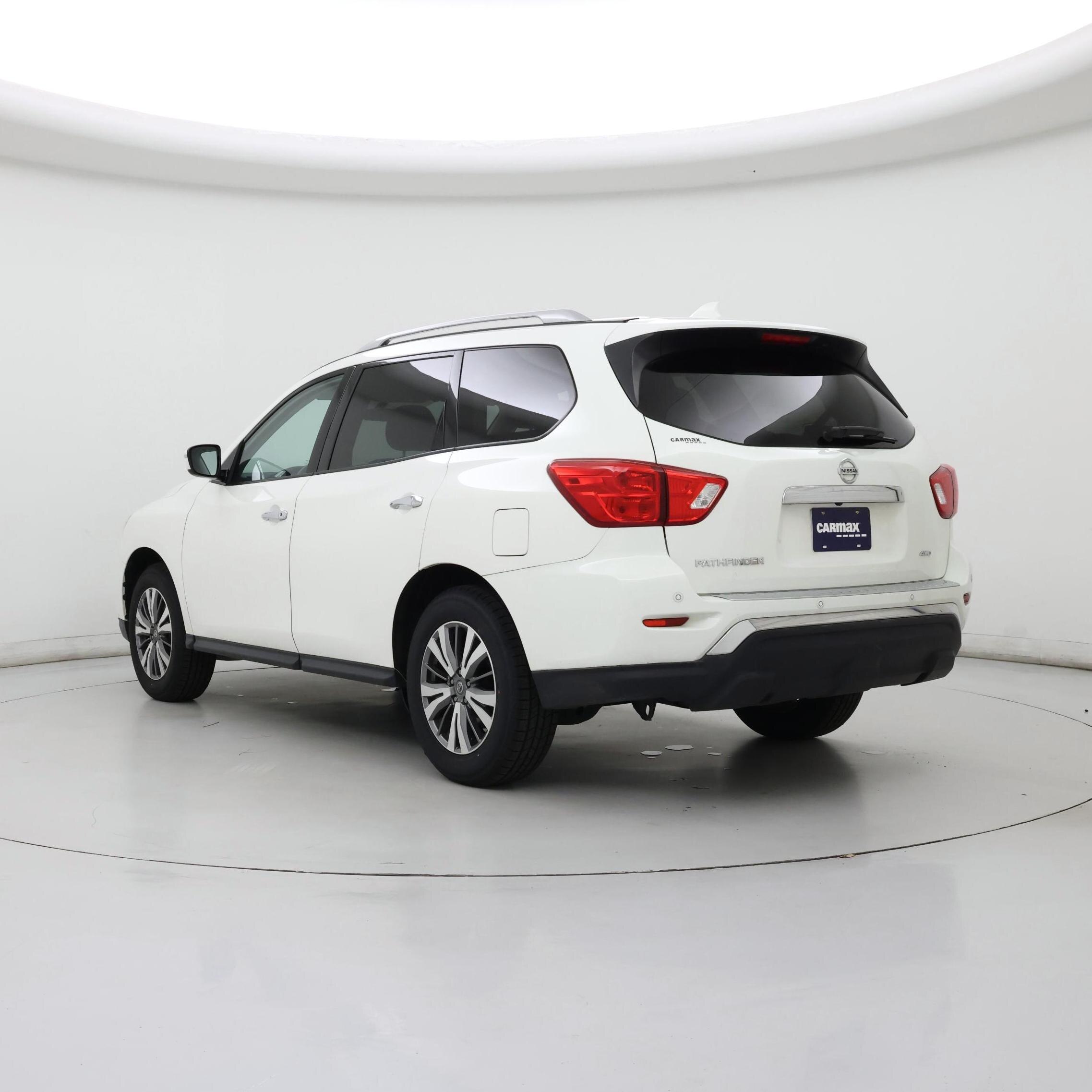 Thumbnail: 2020 Nissan Pathfinder - 2