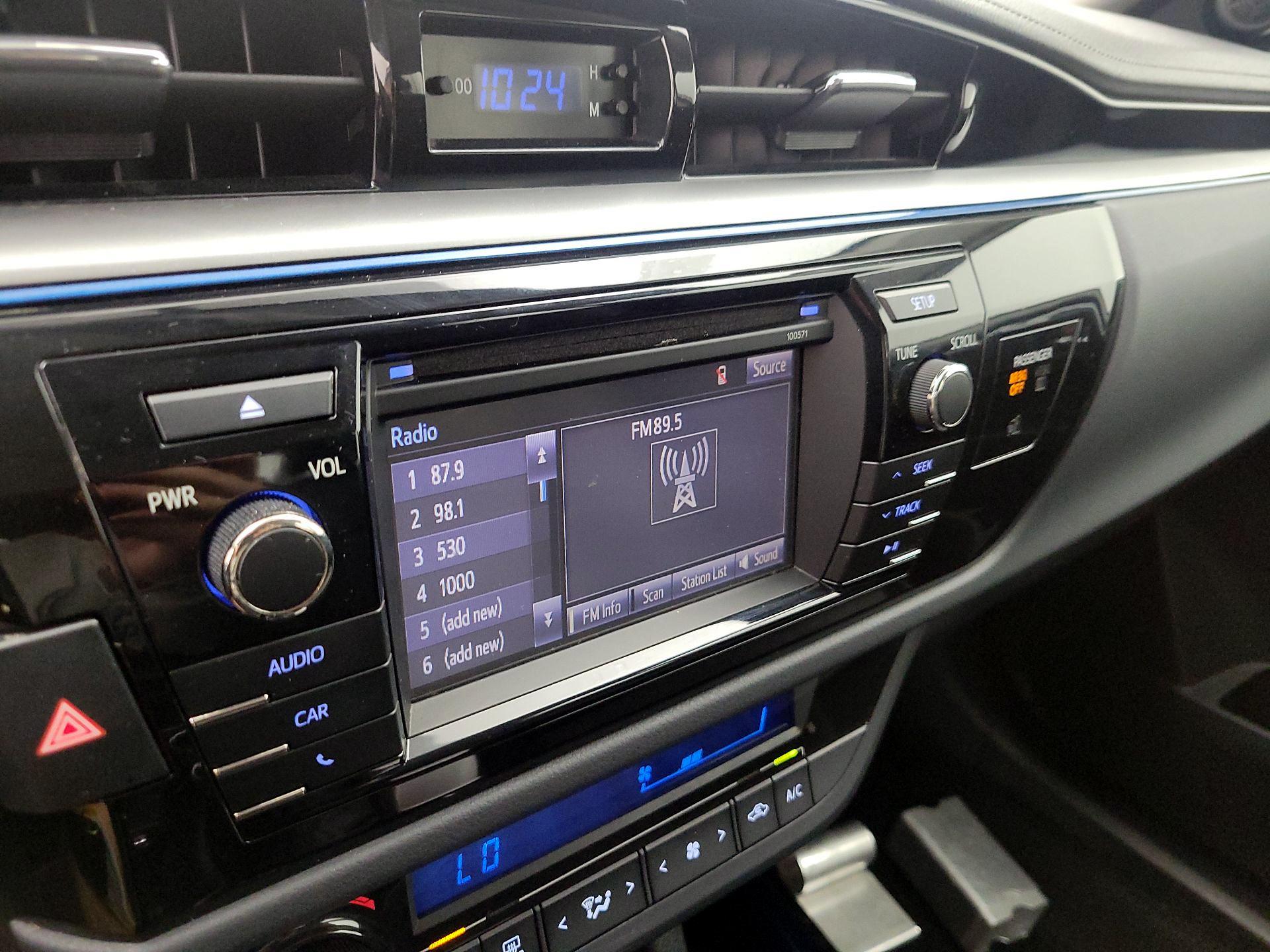 Thumbnail: 2016 Toyota Corolla - 15