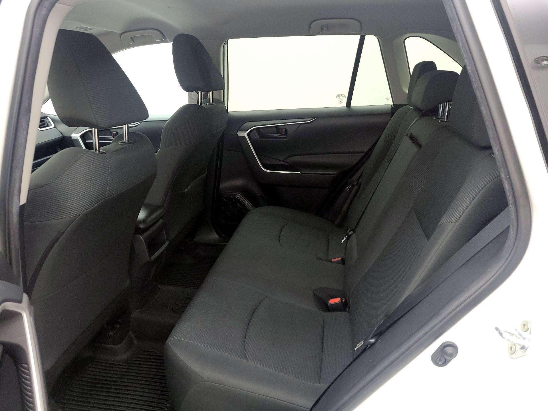 Thumbnail: 2021 Toyota RAV4 - 19