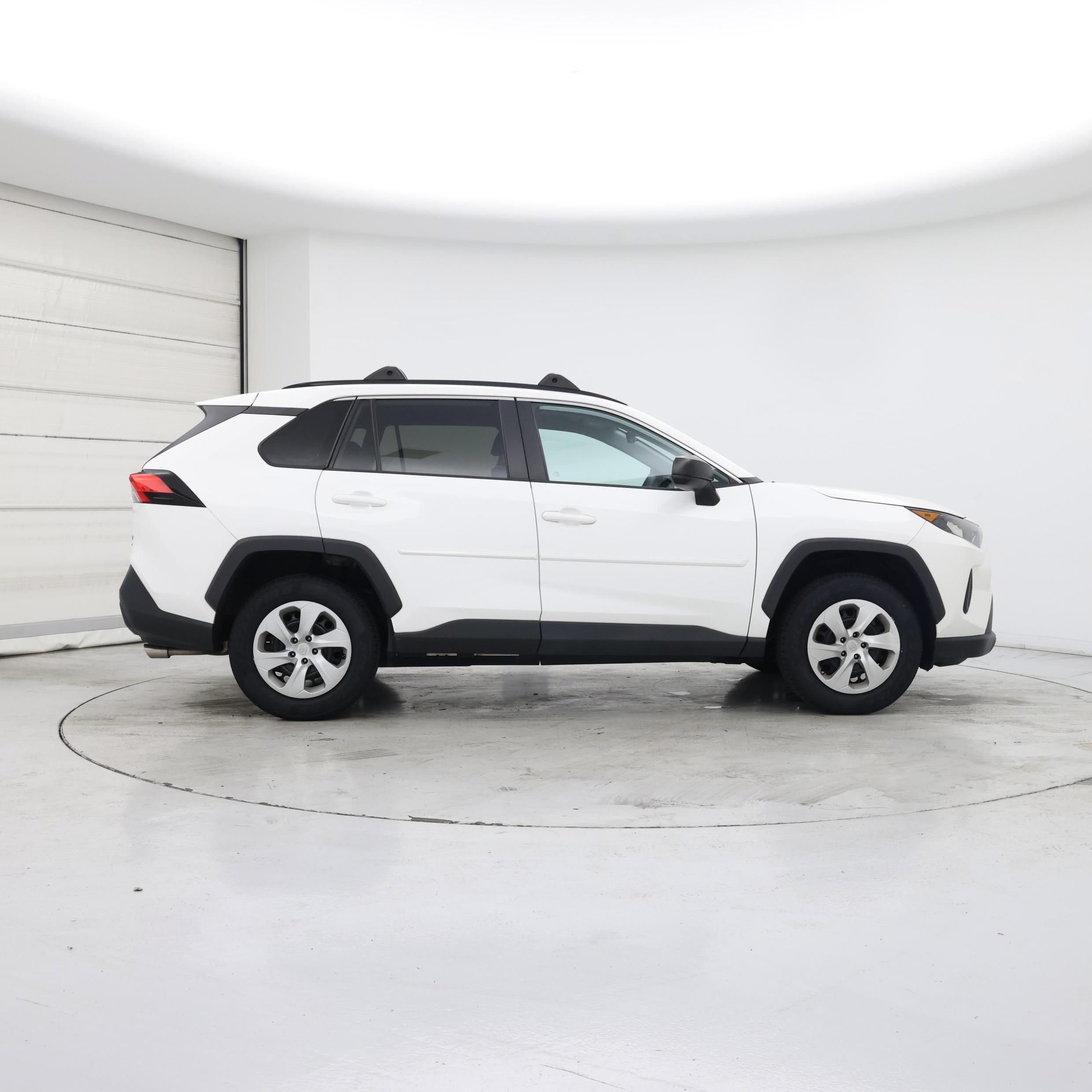 Thumbnail: 2021 Toyota RAV4 - 7