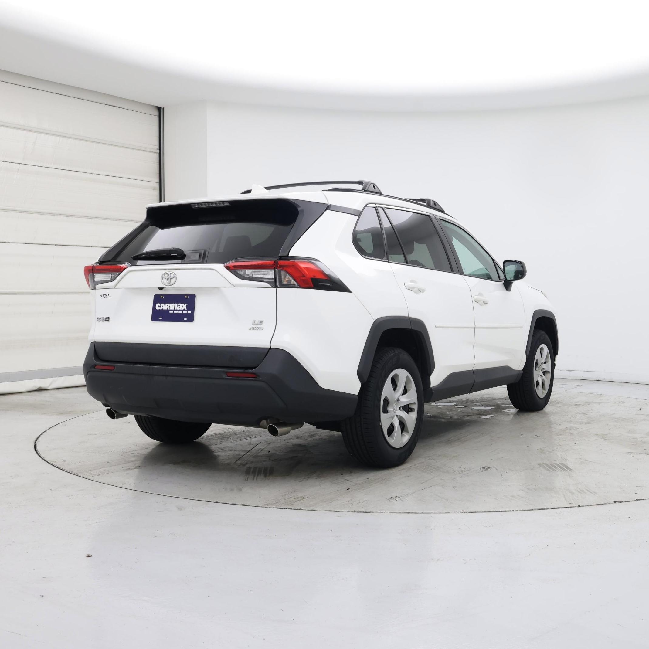 Thumbnail: 2021 Toyota RAV4 - 8