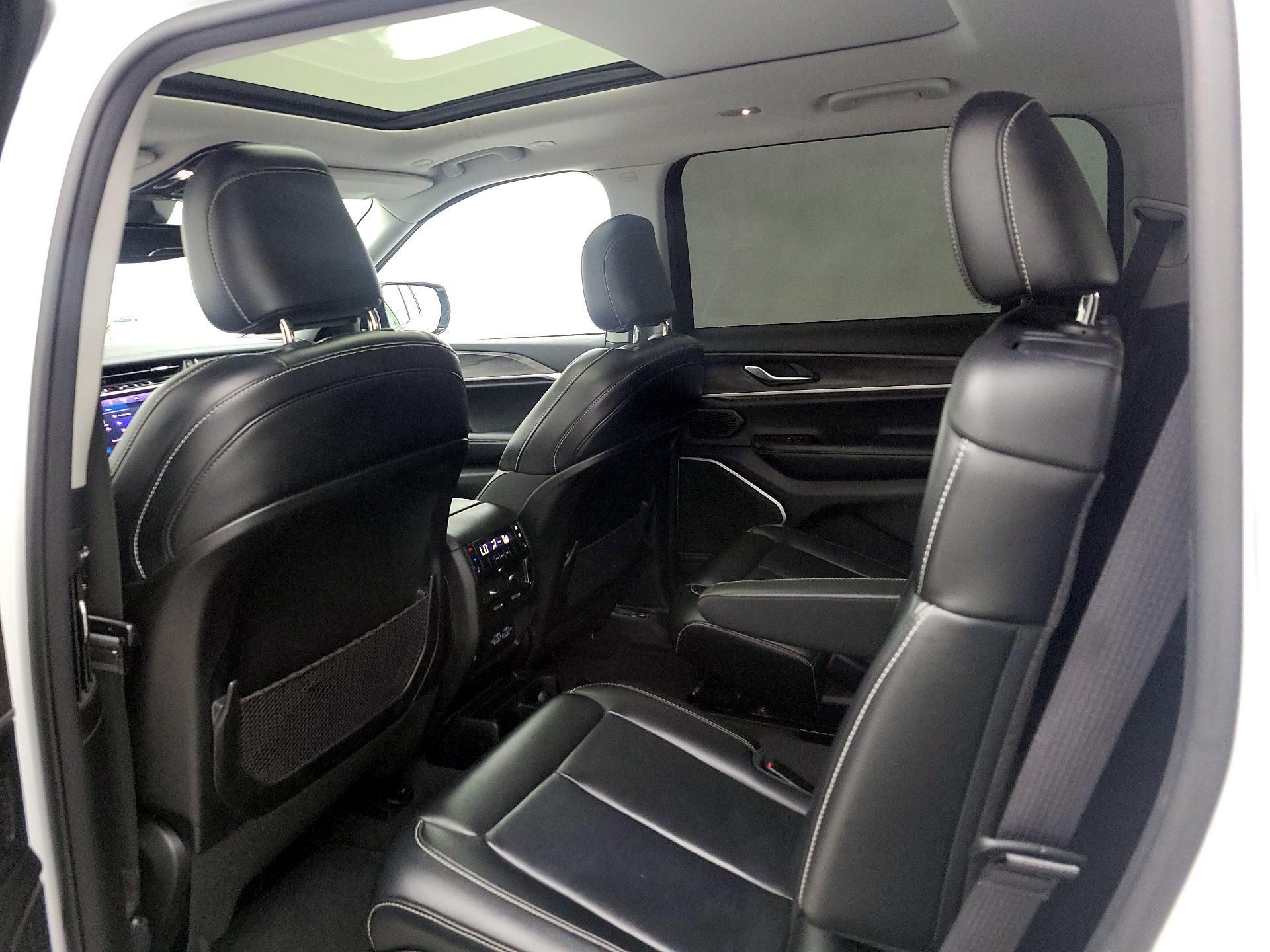 Thumbnail: 2021 Jeep Grand Cherokee L - 20