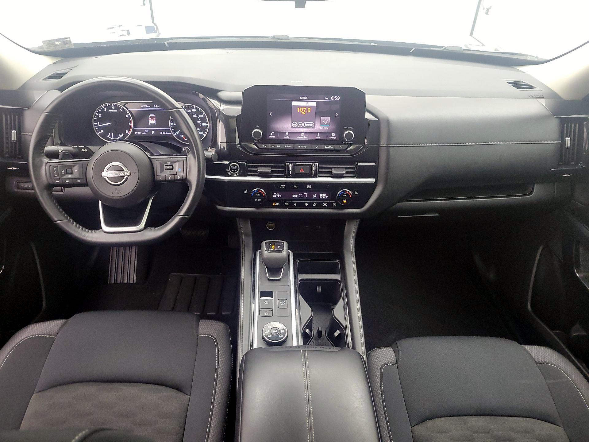 Thumbnail: 2022 Nissan Pathfinder - 9