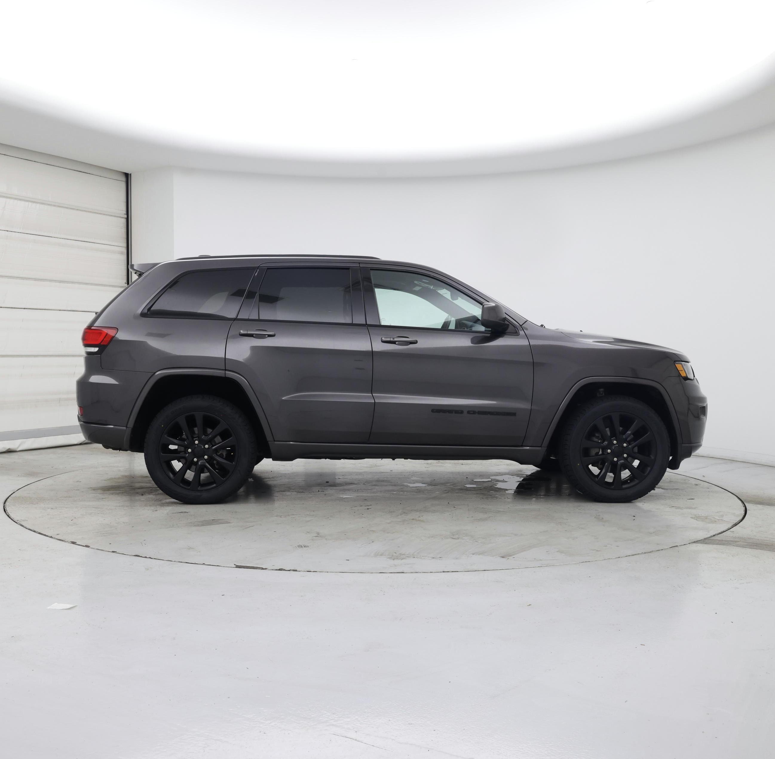 Thumbnail: 2019 Jeep Grand Cherokee - 7