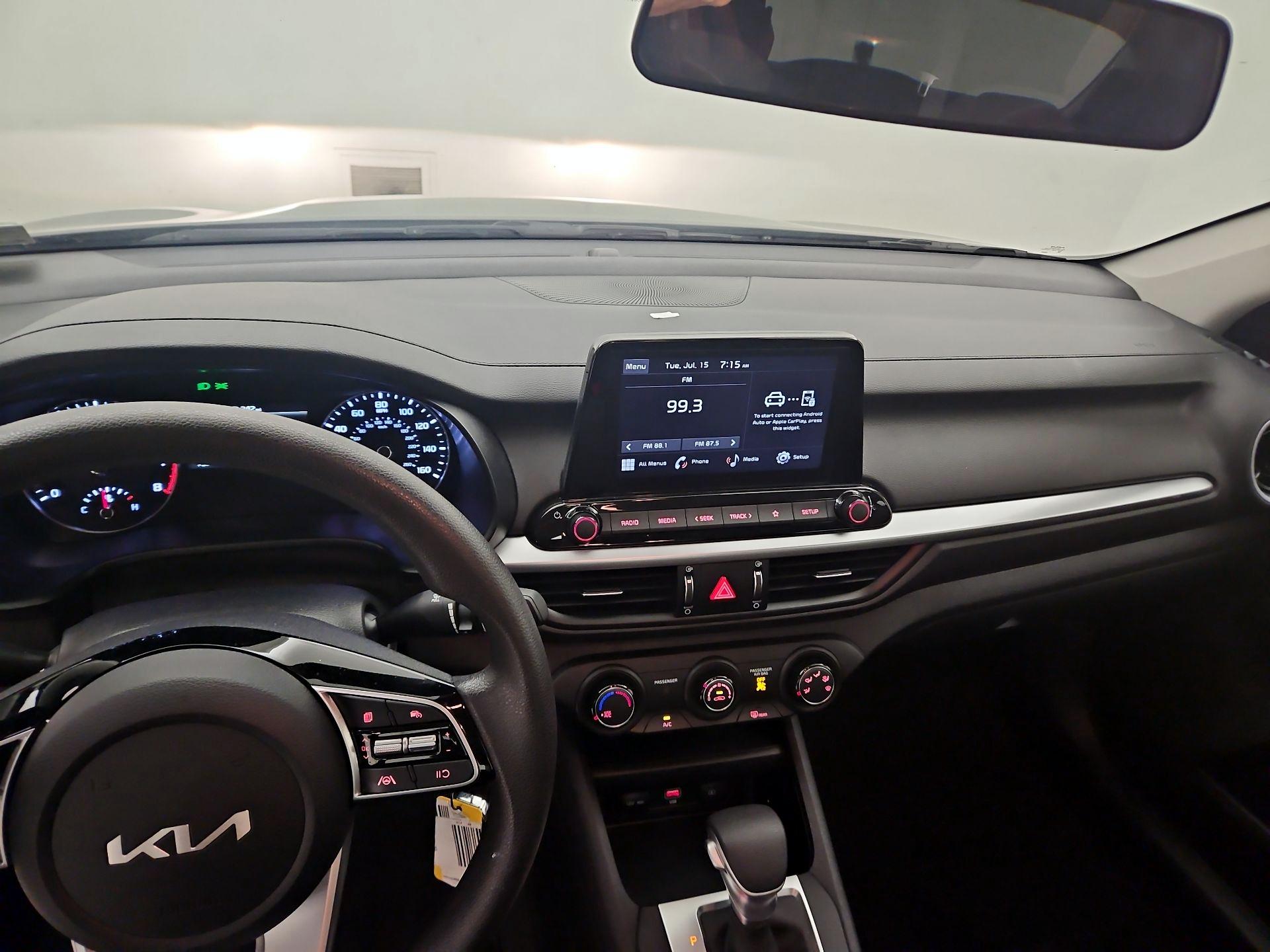 Thumbnail: 2024 Kia Forte - 9