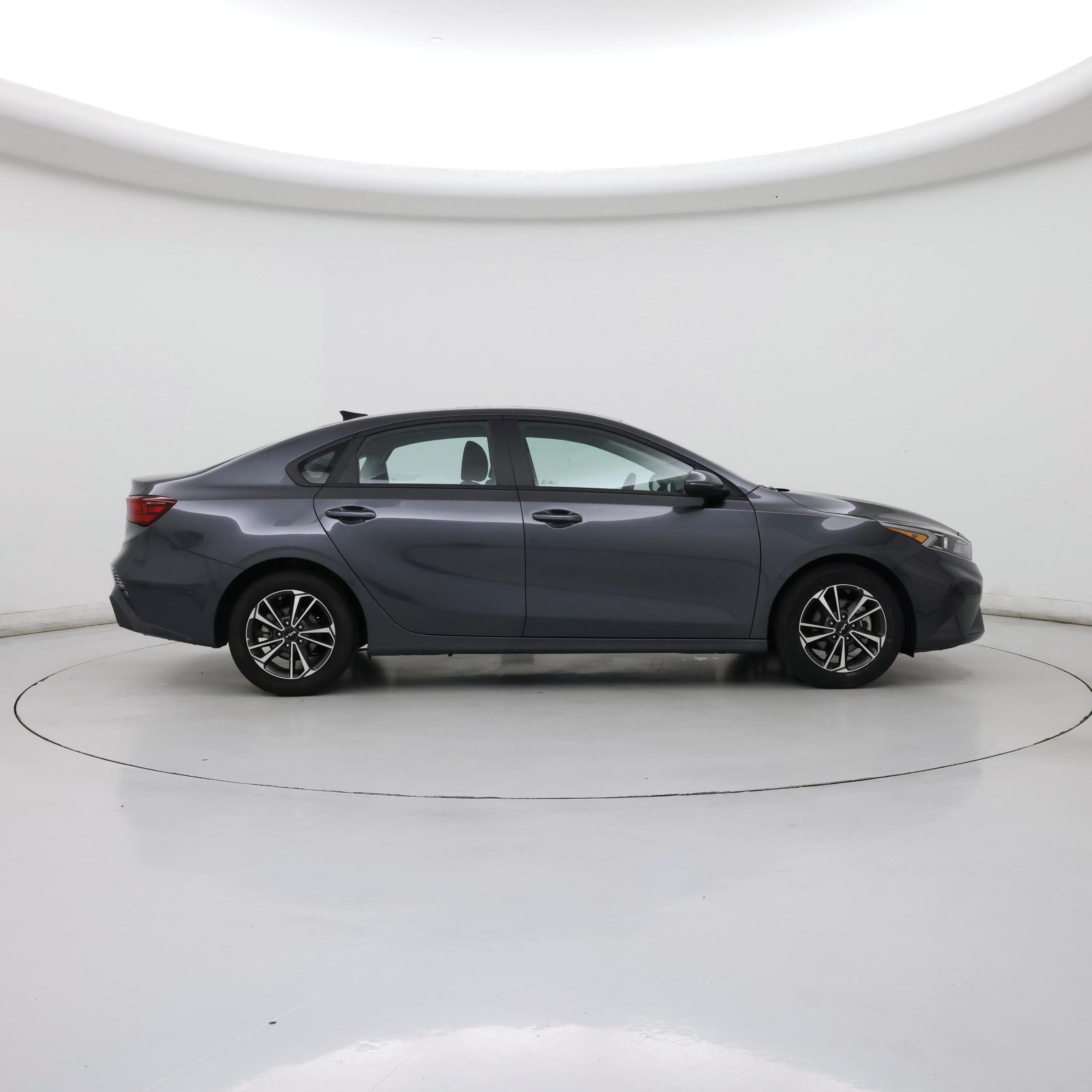Thumbnail: 2024 Kia Forte - 7