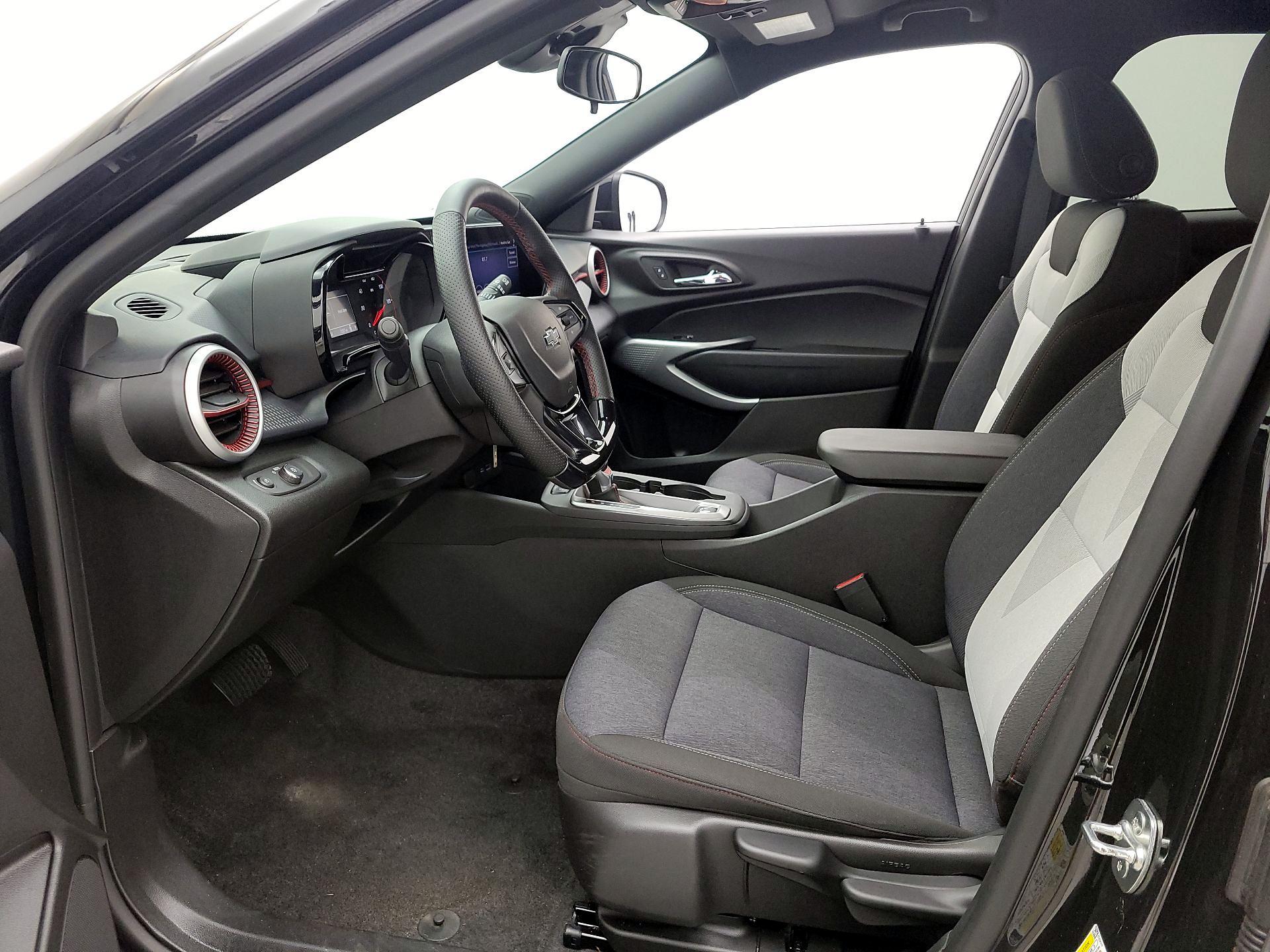 Thumbnail: 2024 Chevrolet Trax - 11