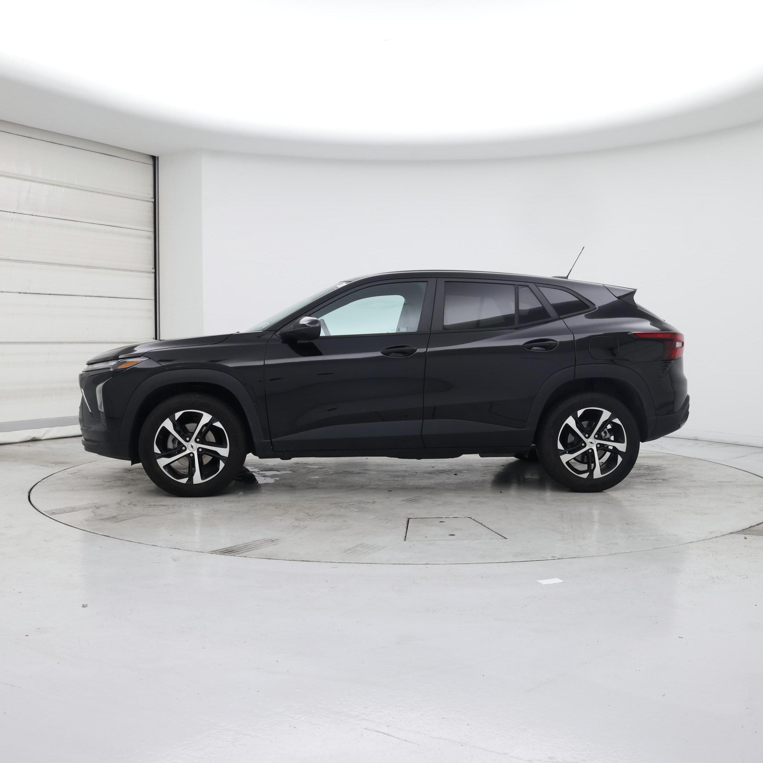Thumbnail: 2024 Chevrolet Trax - 3