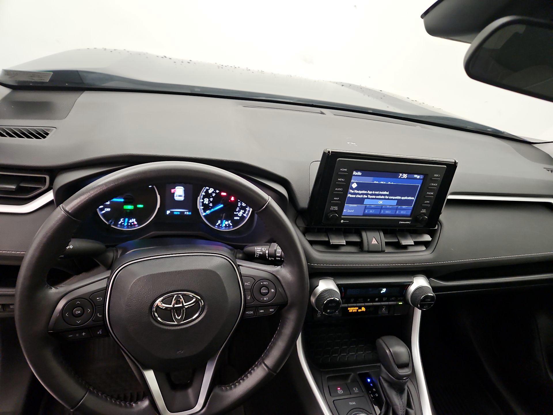 Thumbnail: 2022 Toyota RAV4 - 9