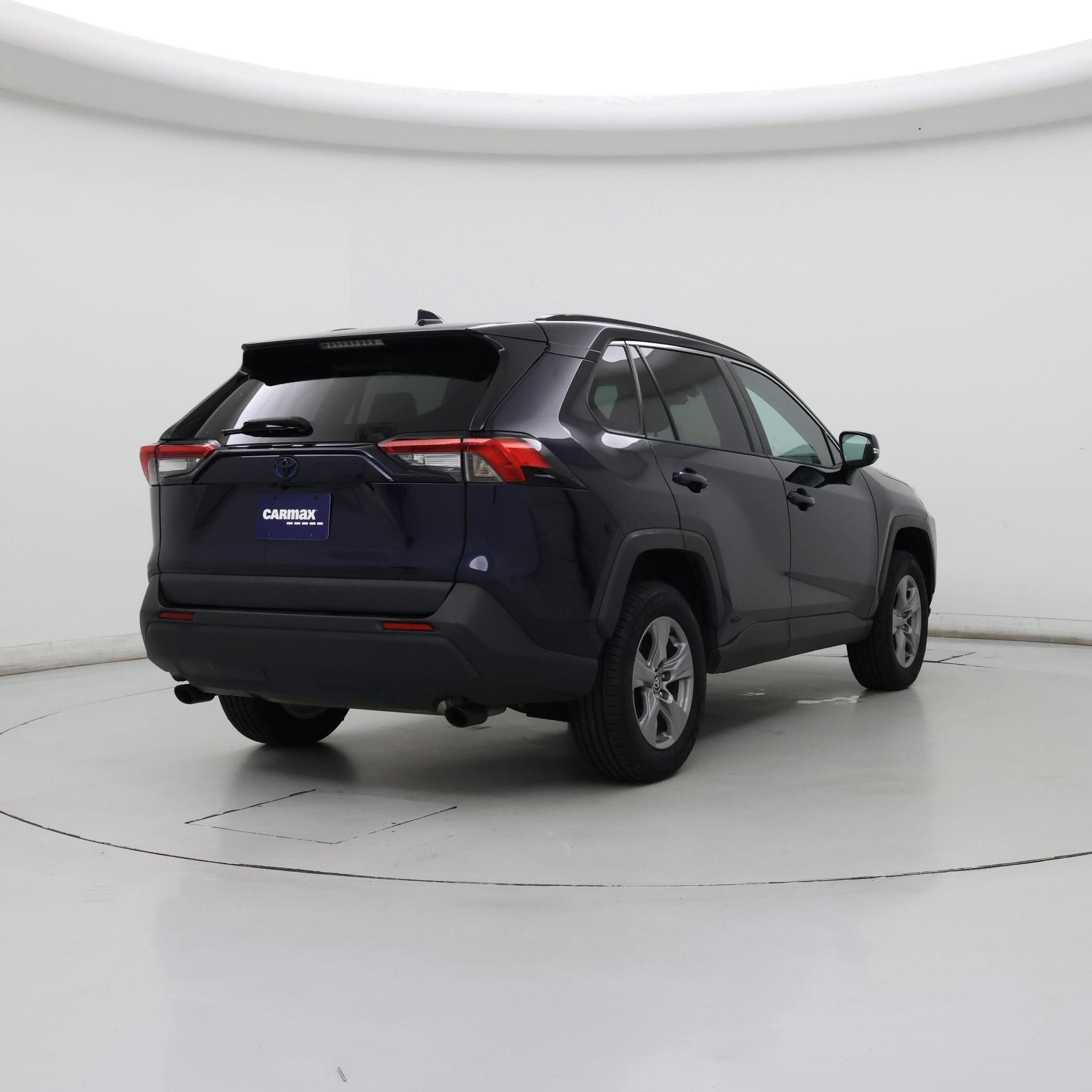 Thumbnail: 2022 Toyota RAV4 - 8