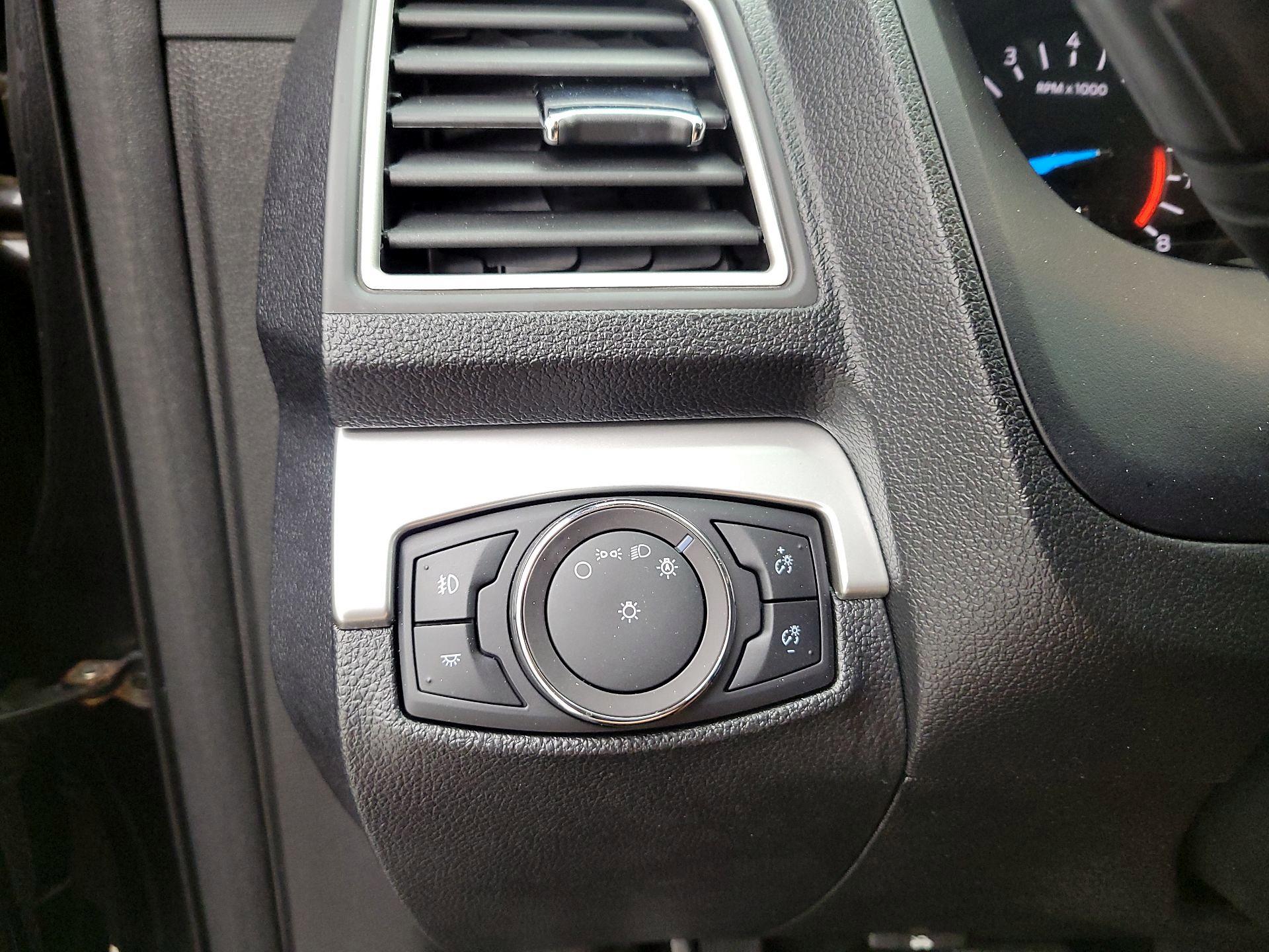 Thumbnail: 2017 Ford Explorer - 13