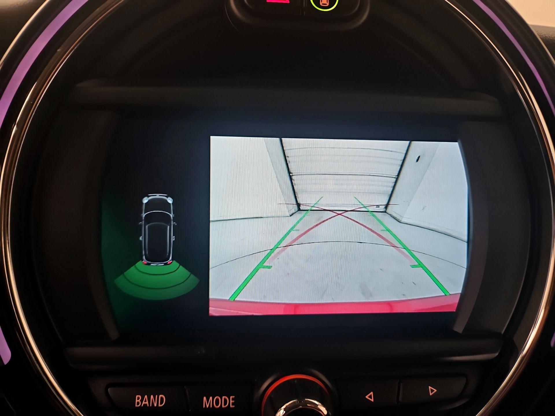 Thumbnail: 2020 MINI Cooper Hardtop - 15