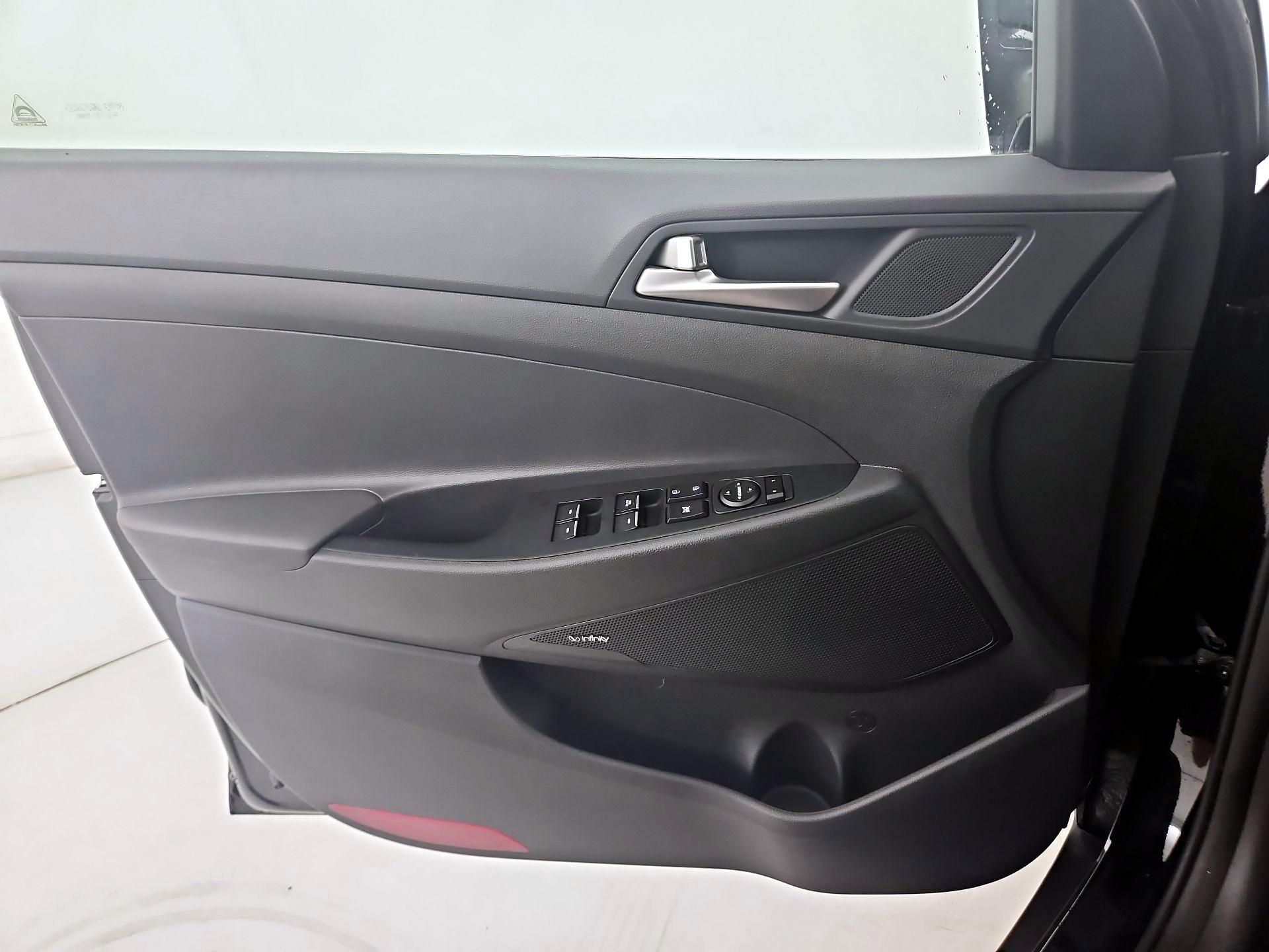 Thumbnail: 2020 Hyundai Tucson - 12