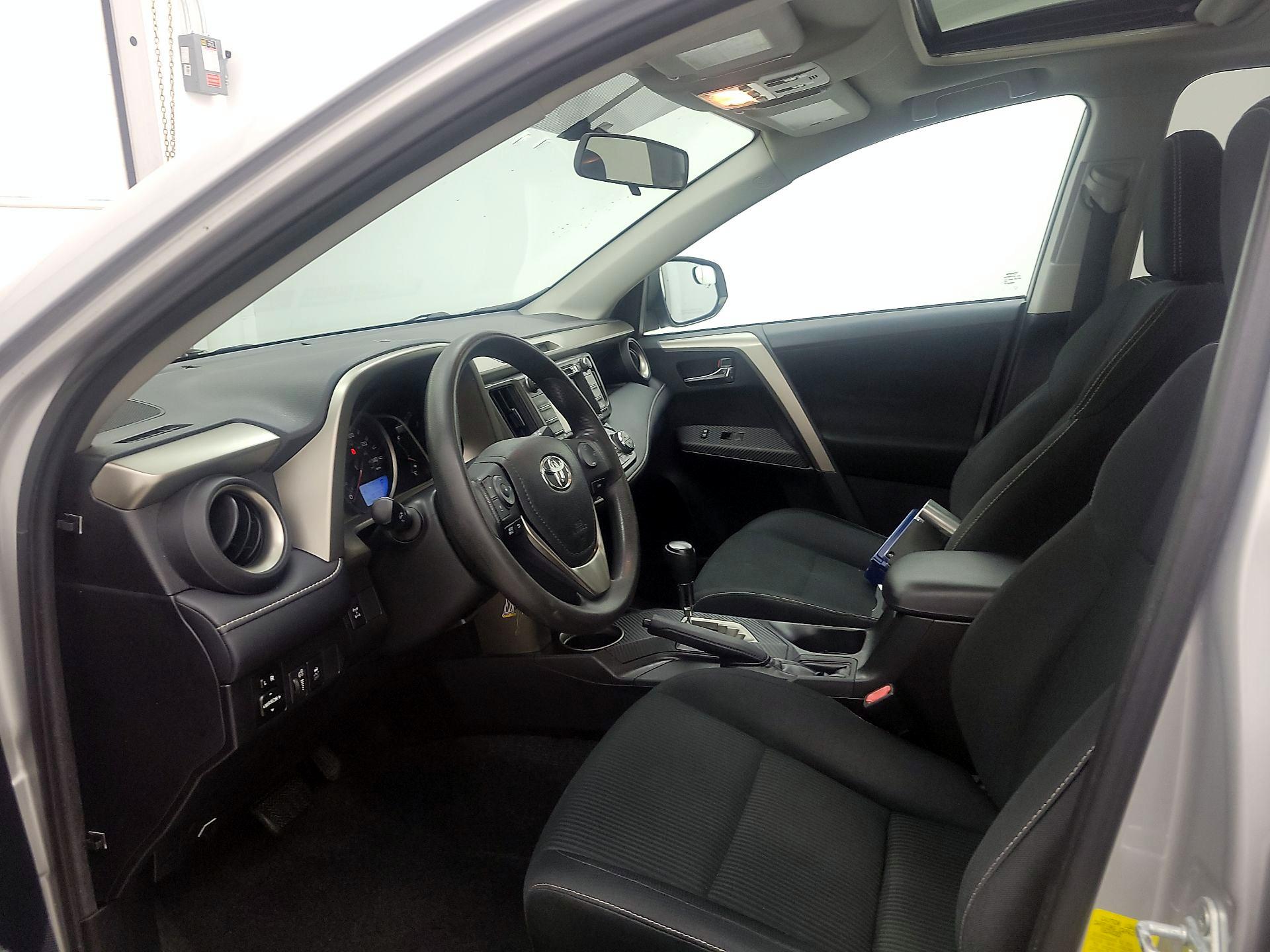Thumbnail: 2014 Toyota RAV4 - 11