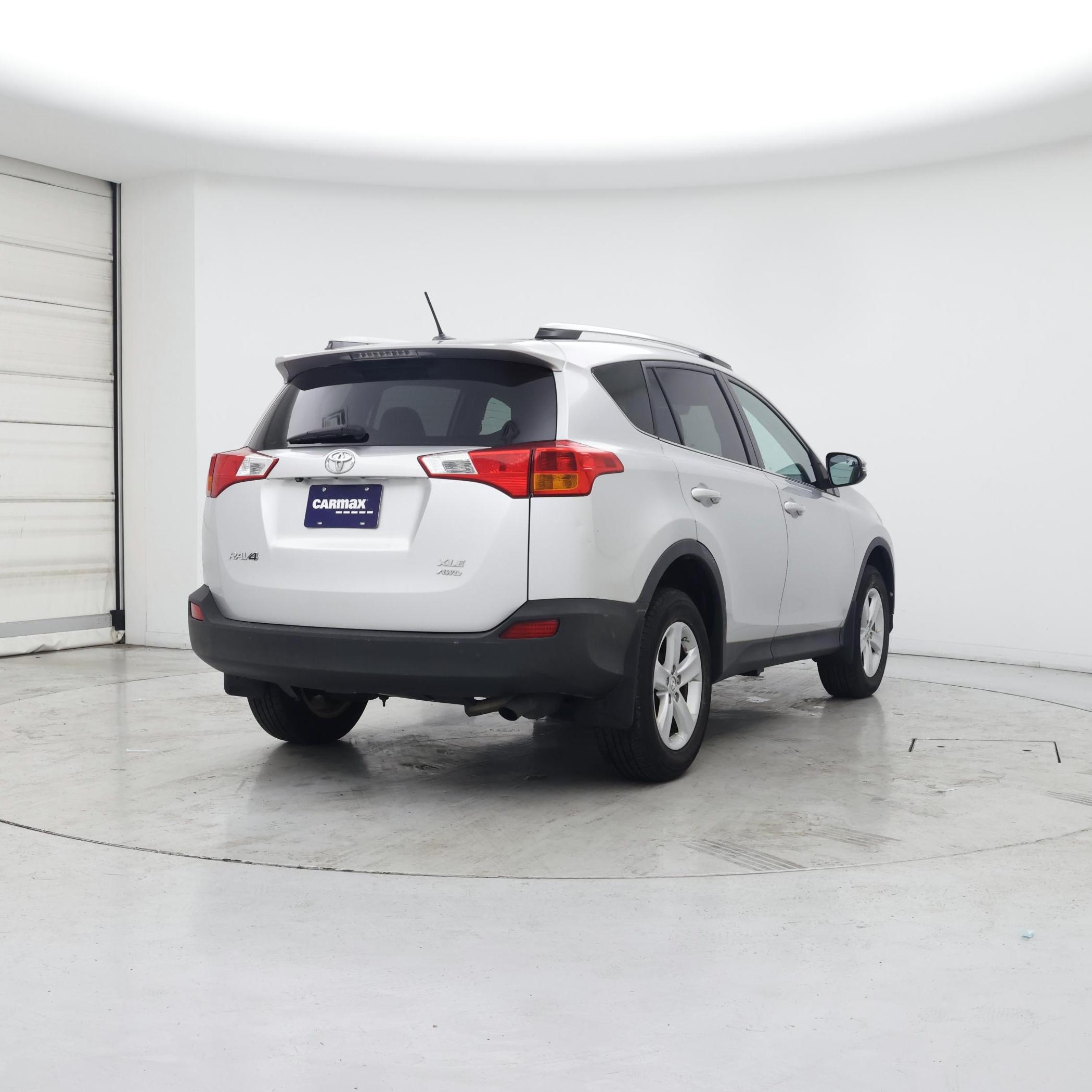 Thumbnail: 2014 Toyota RAV4 - 8