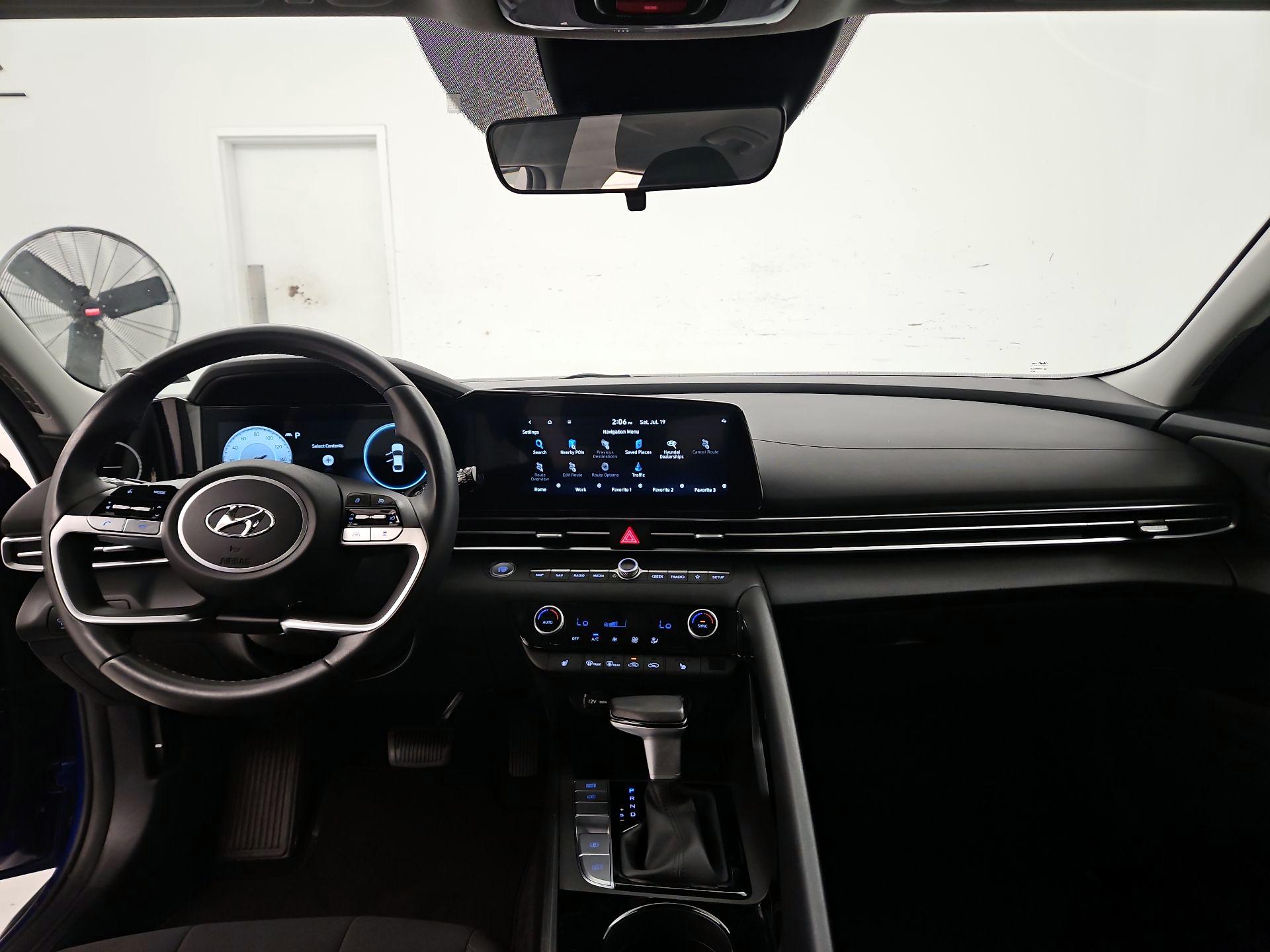 Thumbnail: 2023 Hyundai Elantra - 9