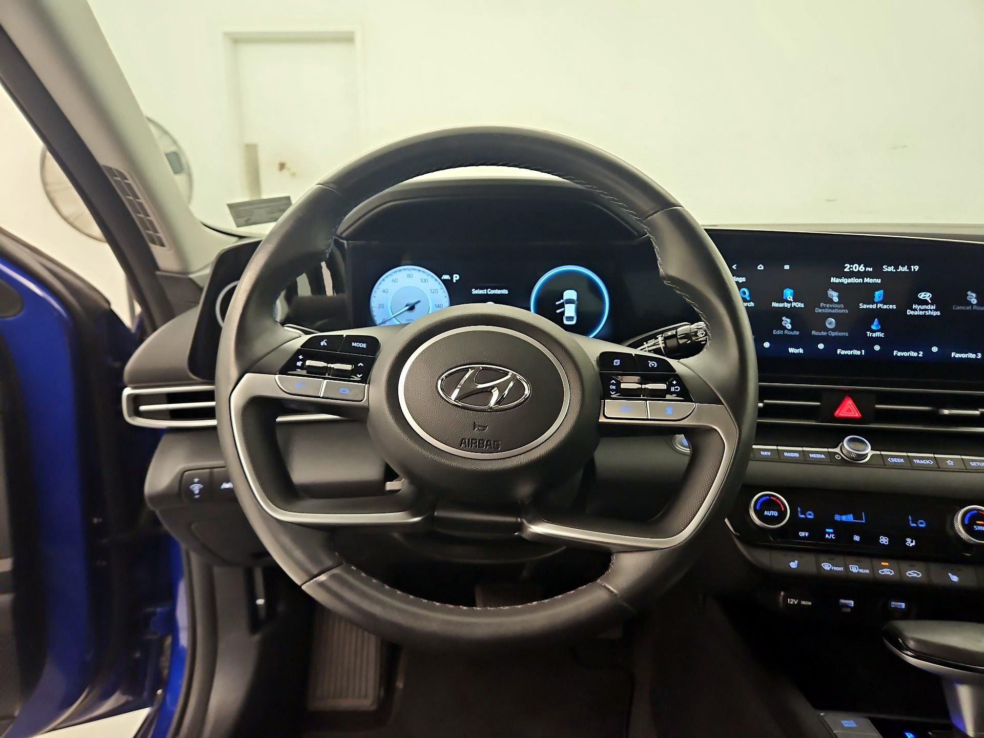 Thumbnail: 2023 Hyundai Elantra - 10