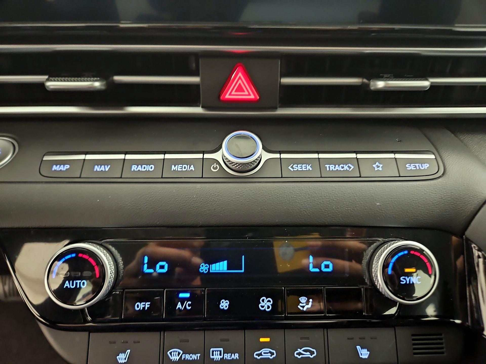 Thumbnail: 2023 Hyundai Elantra - 17