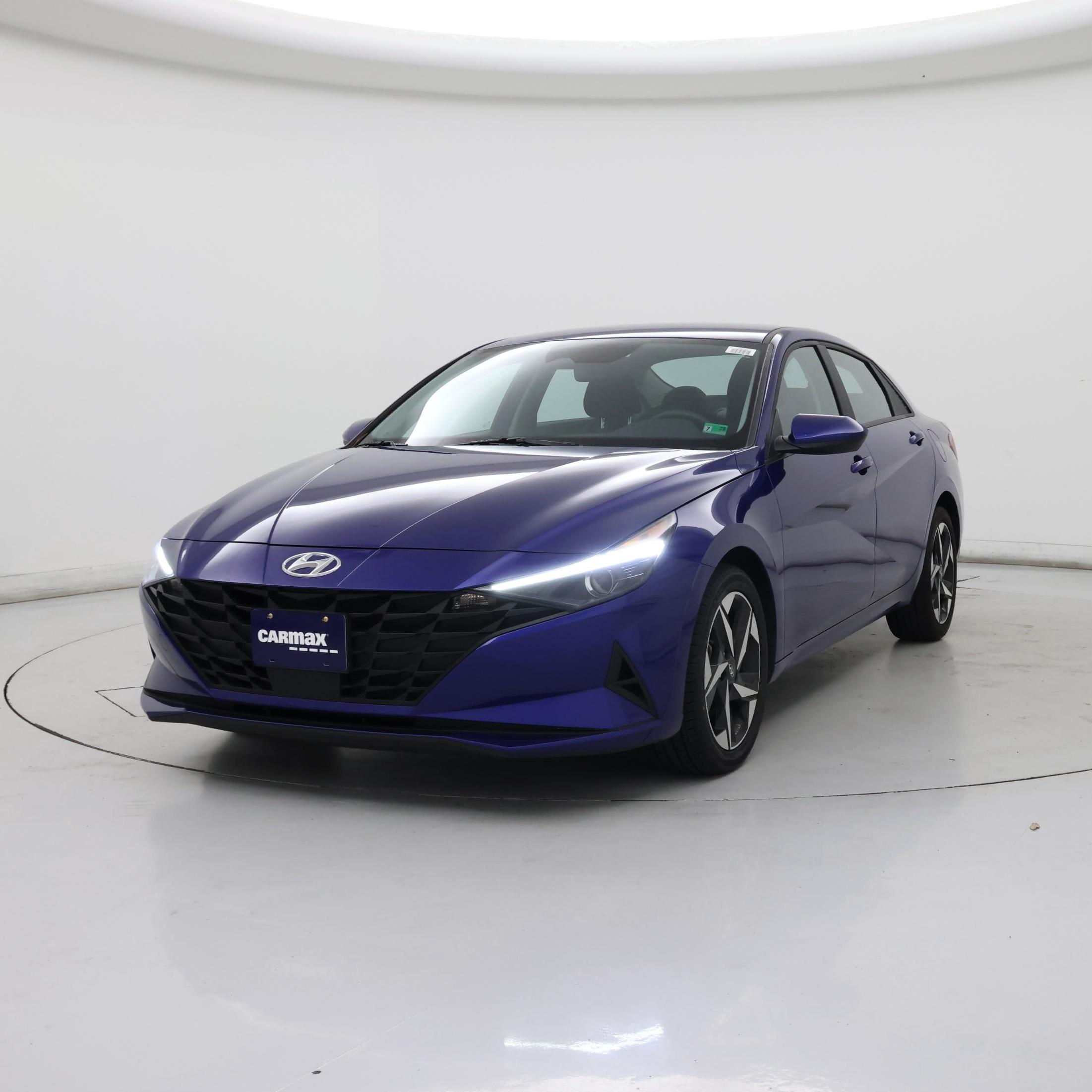 Thumbnail: 2023 Hyundai Elantra - 4