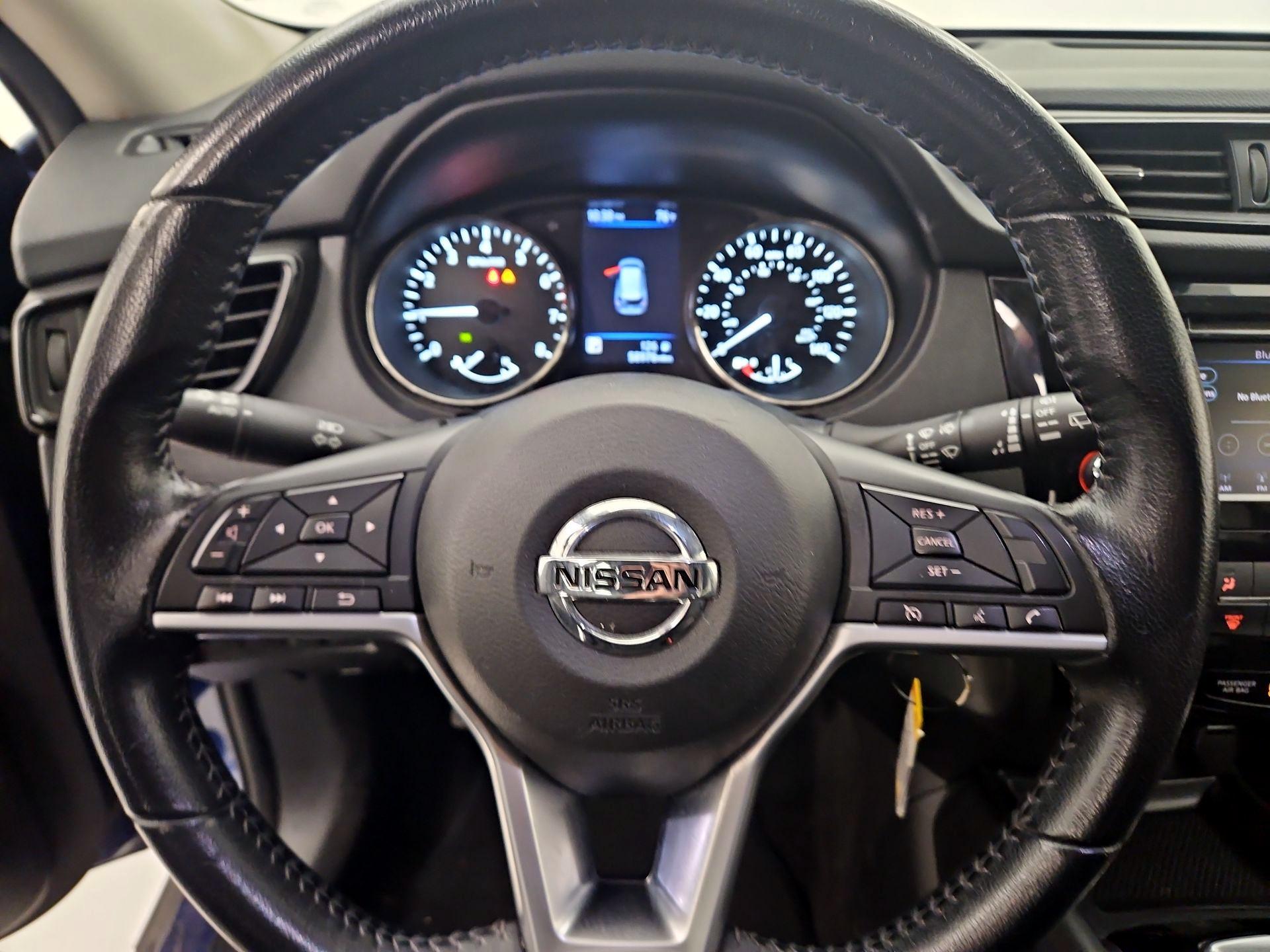 Thumbnail: 2020 Nissan Rogue - 10