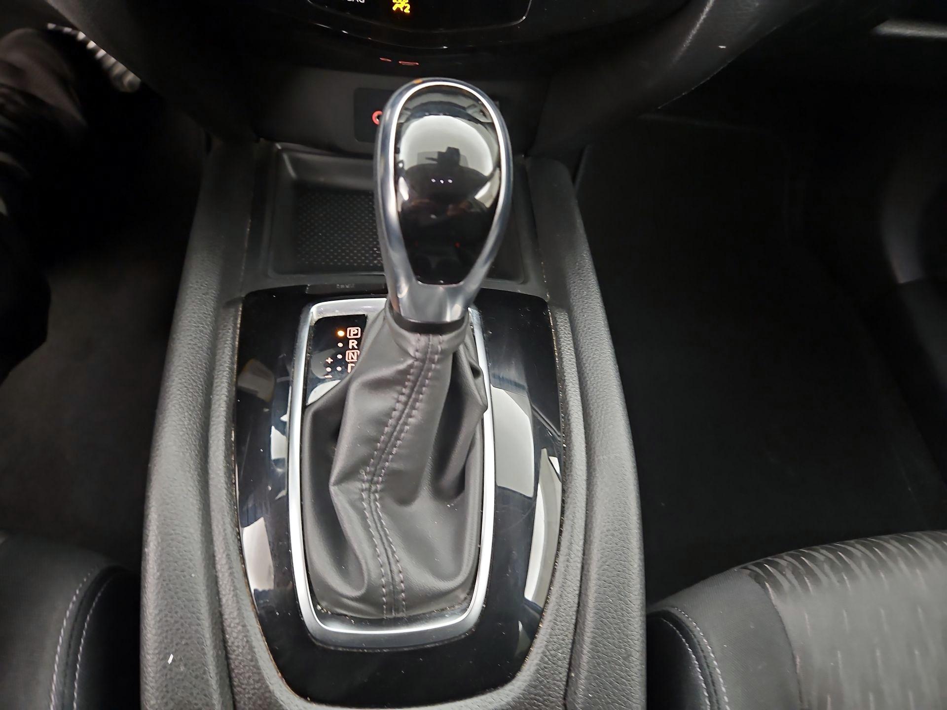 Thumbnail: 2020 Nissan Rogue - 17