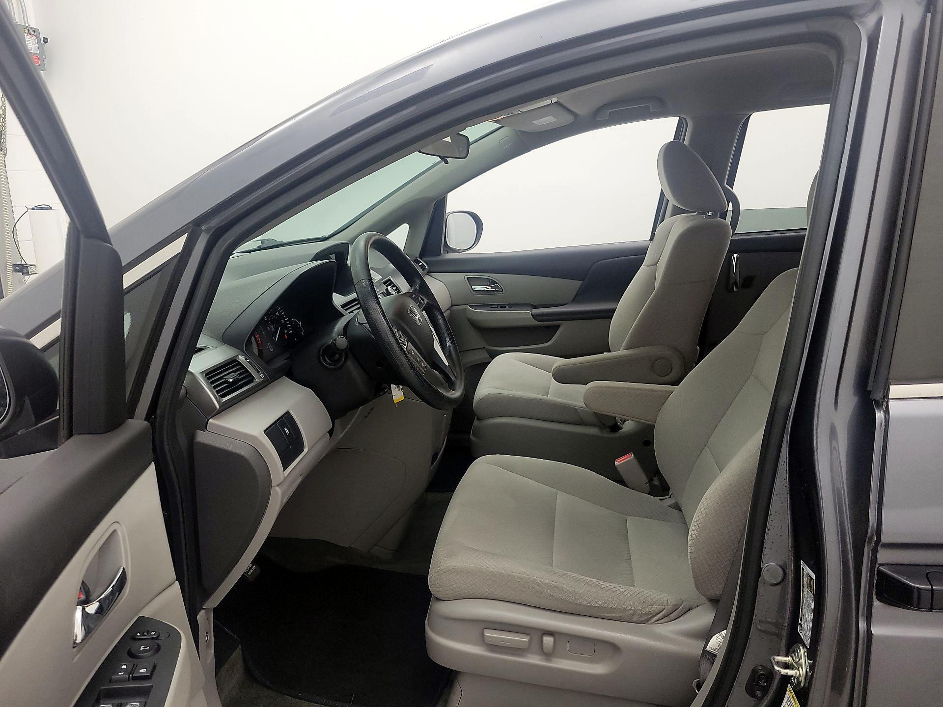 Thumbnail: 2016 Honda Odyssey - 11