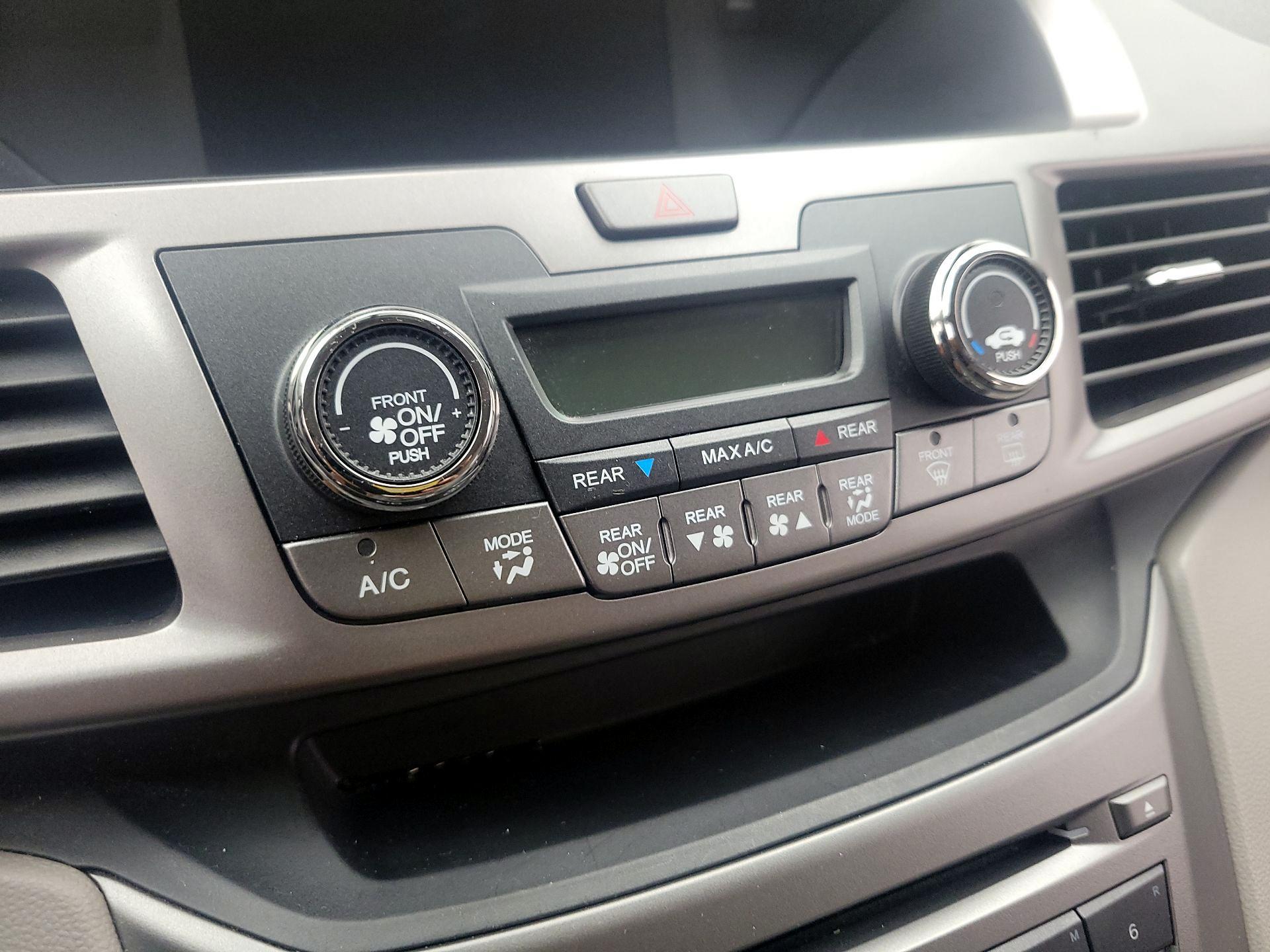 Thumbnail: 2016 Honda Odyssey - 16