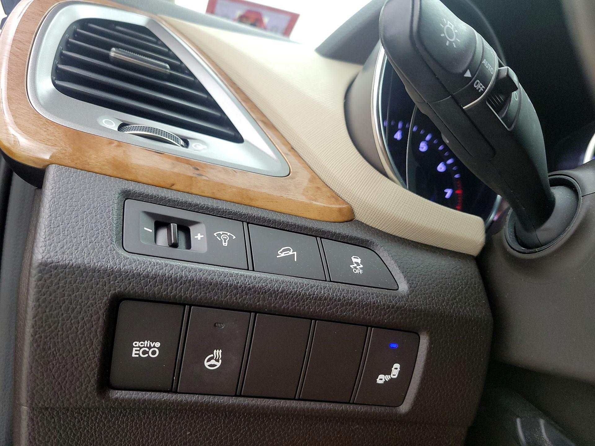 Thumbnail: 2014 Hyundai Santa Fe - 13