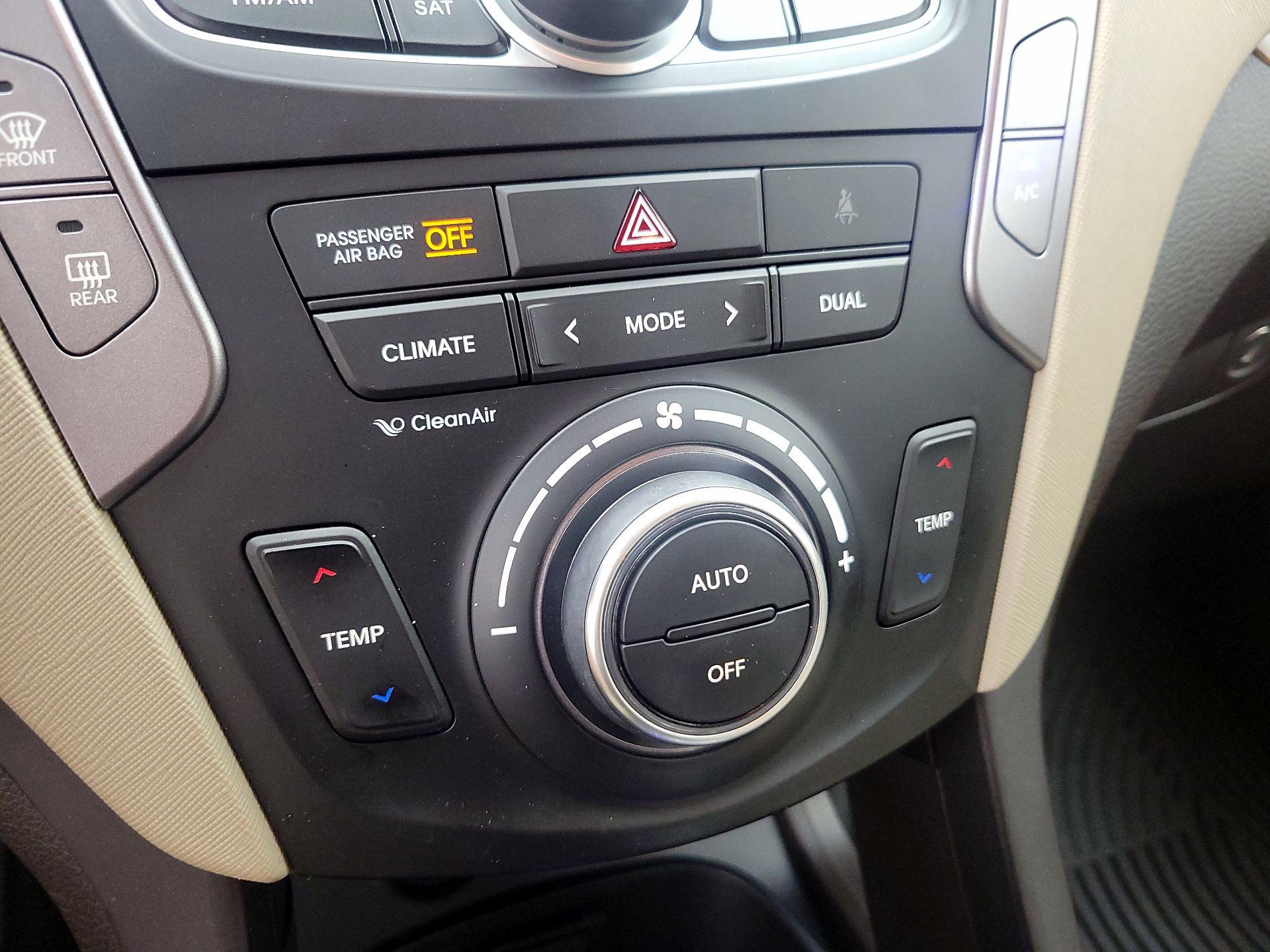 Thumbnail: 2014 Hyundai Santa Fe - 16