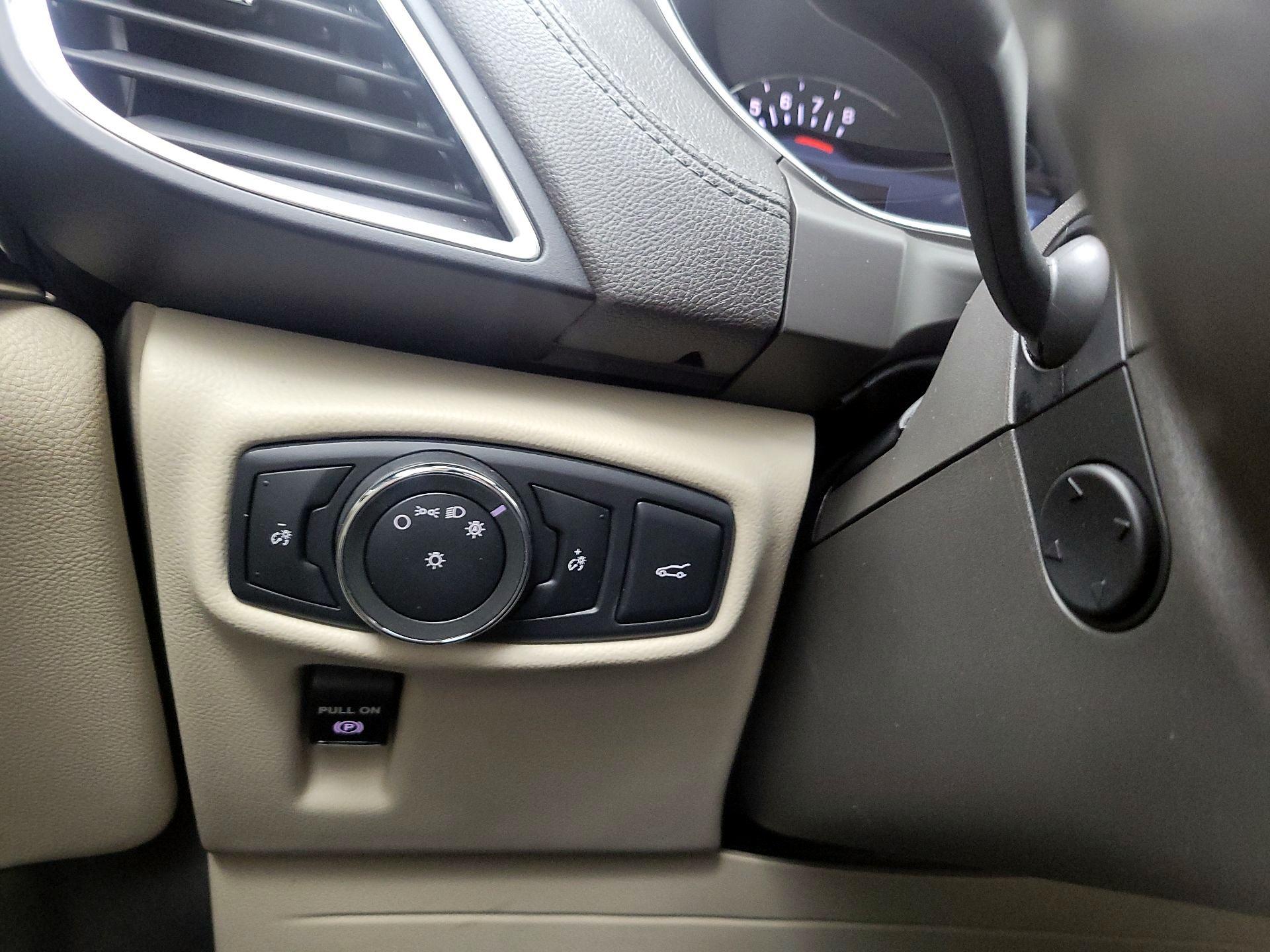 Thumbnail: 2017 Lincoln MKX - 13