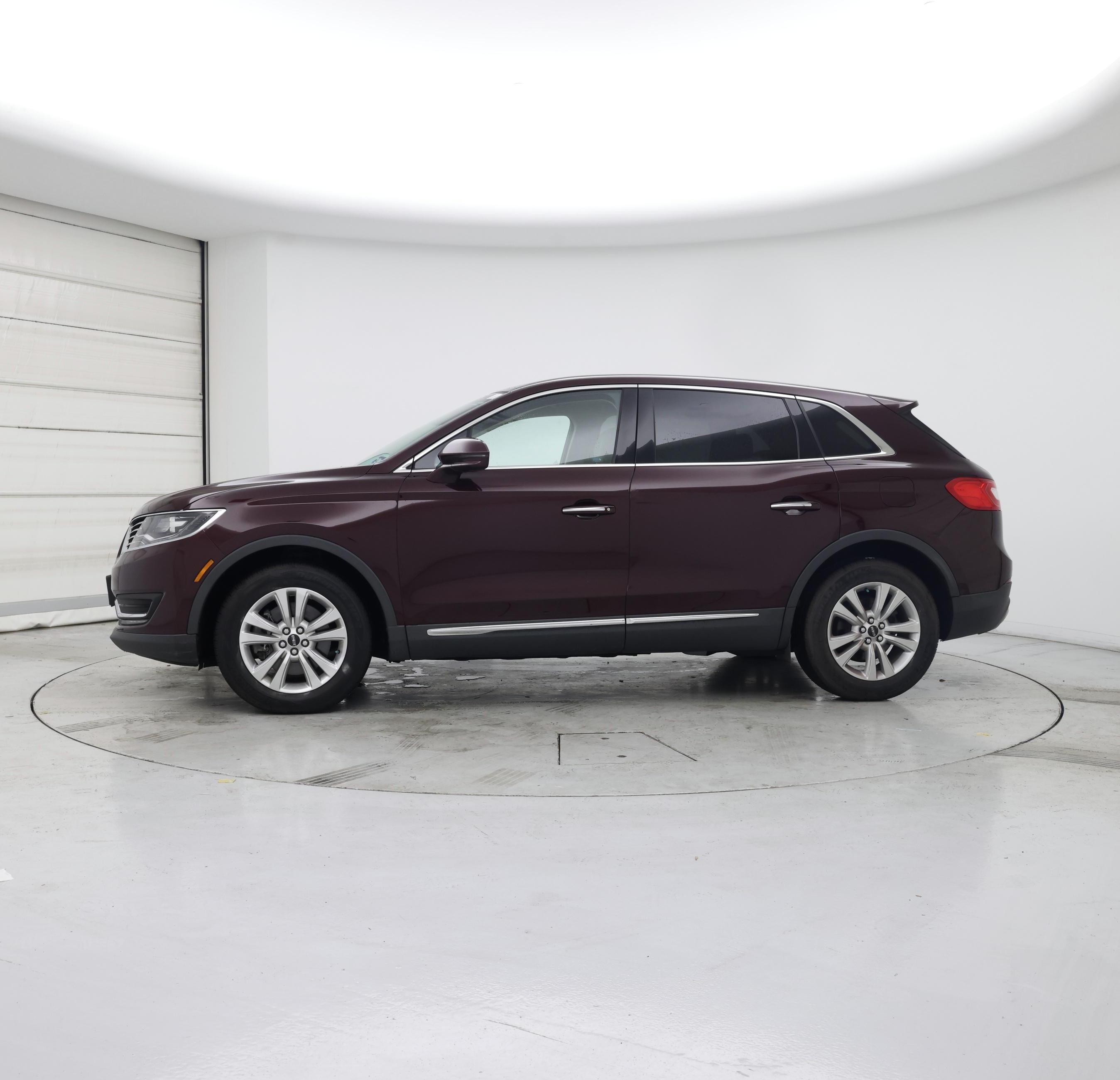 Thumbnail: 2017 Lincoln MKX - 3