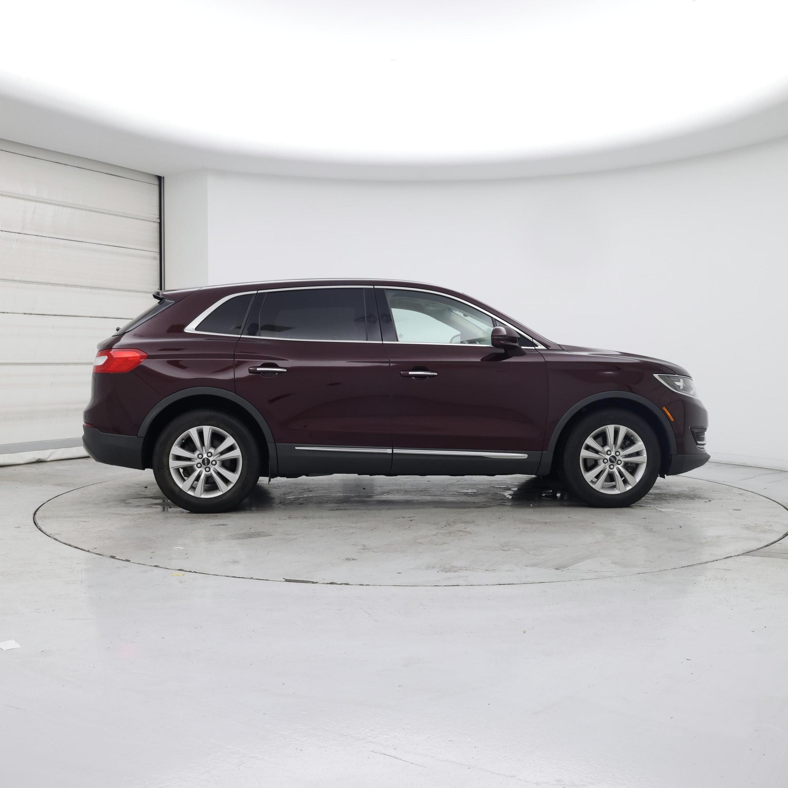 Thumbnail: 2017 Lincoln MKX - 7