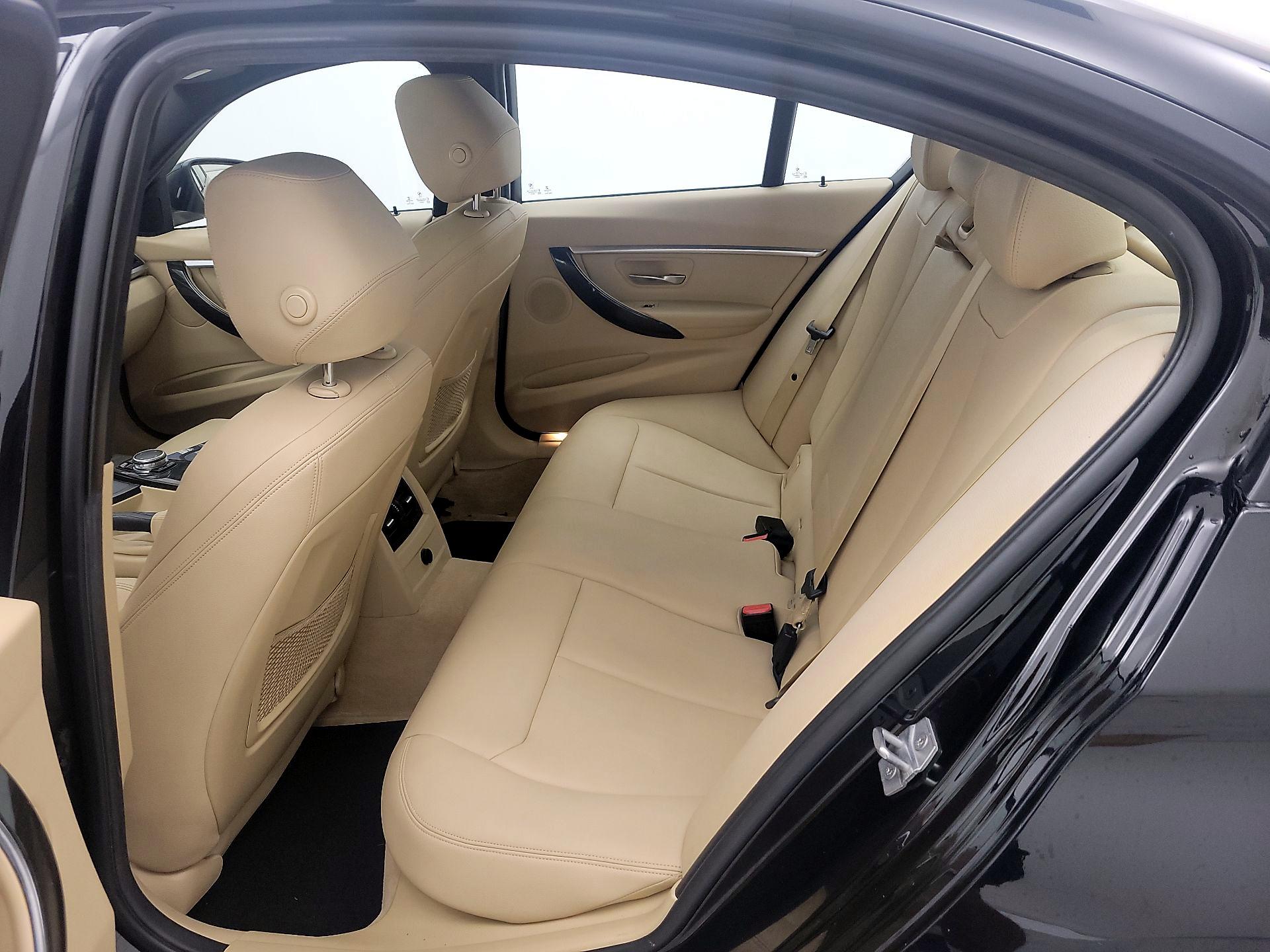 Thumbnail: 2016 BMW 3 Series - 19