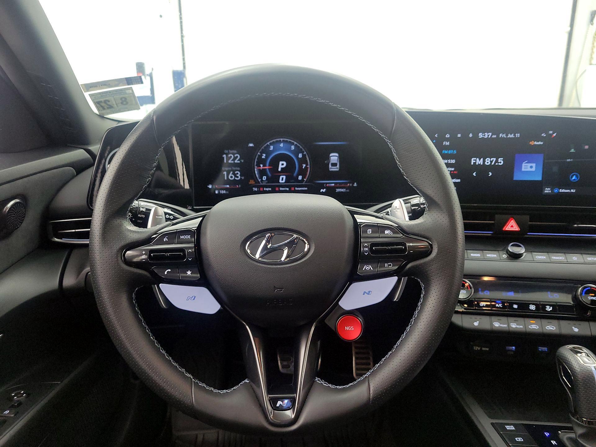 Thumbnail: 2022 Hyundai Elantra - 10