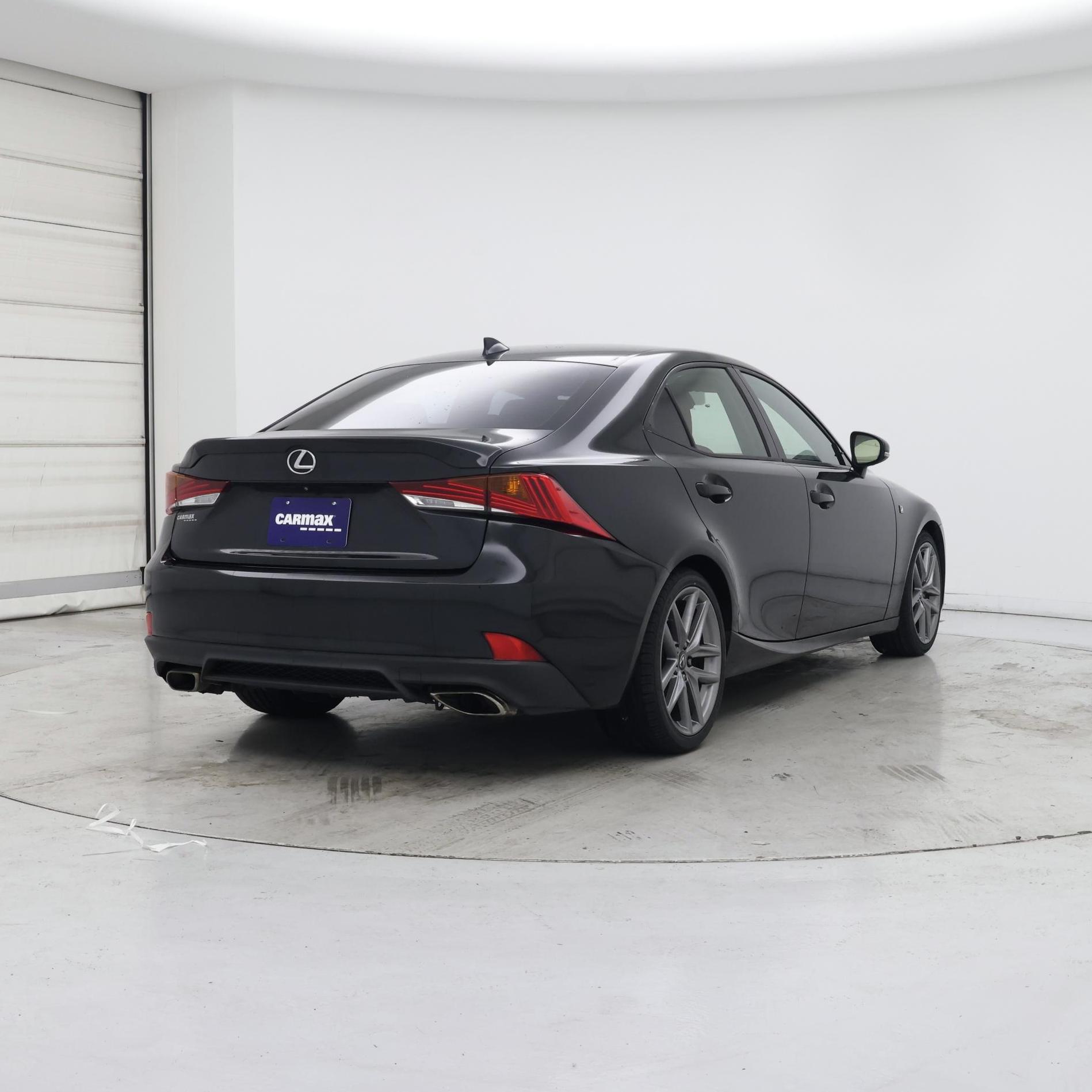 Thumbnail: 2017 Lexus IS - 8