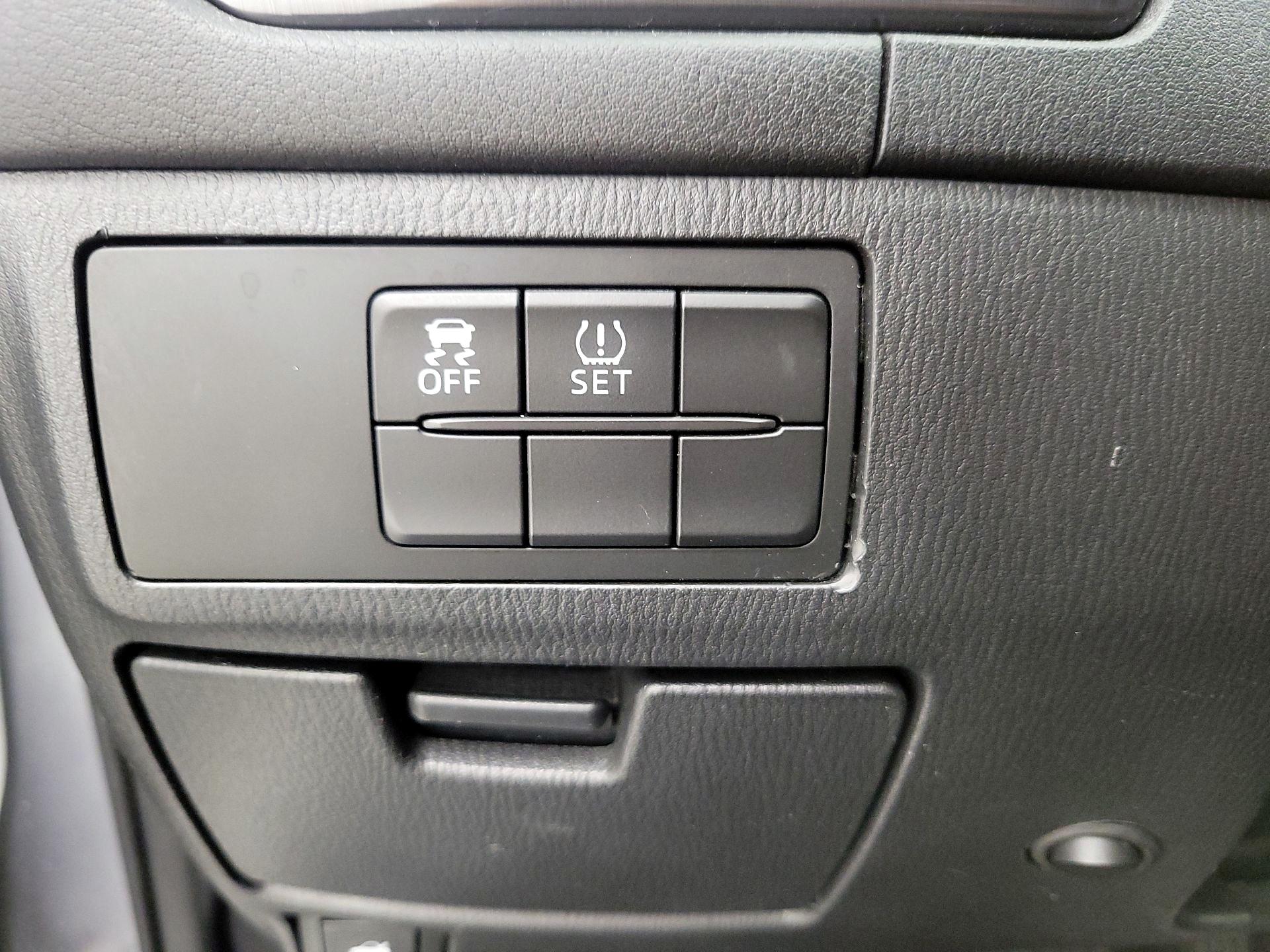 Thumbnail: 2015 Mazda Mazda6 - 13